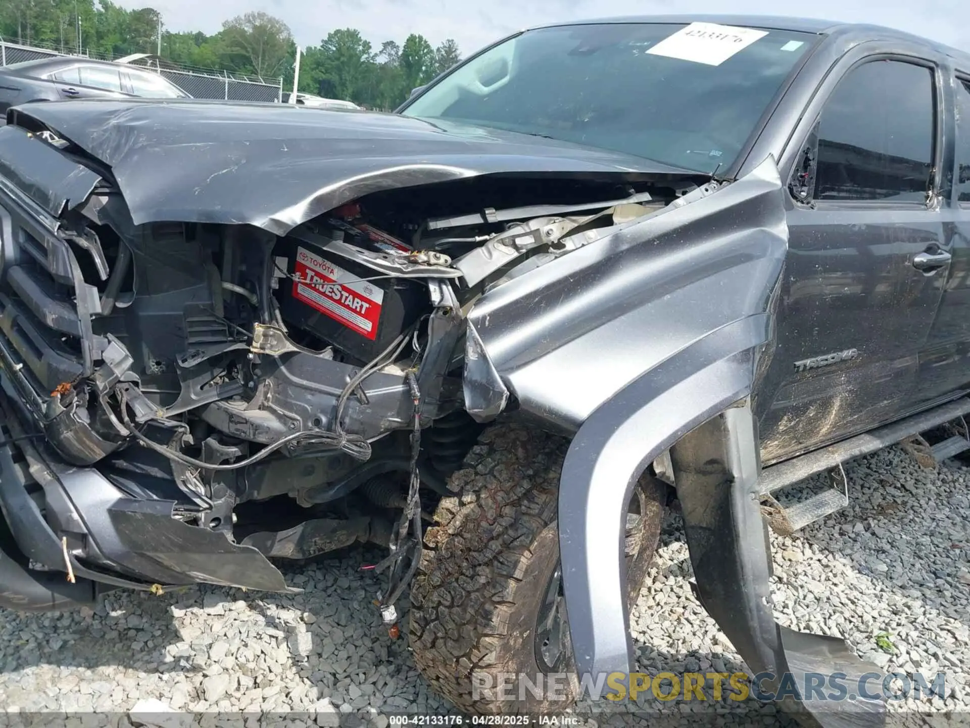 6 Photograph of a damaged car 3TMAZ5CN0KM094427 TOYOTA TACOMA 2019