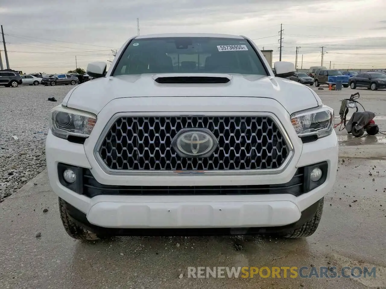 5 Photograph of a damaged car 3TMAZ5CN0KM095352 TOYOTA TACOMA 2019