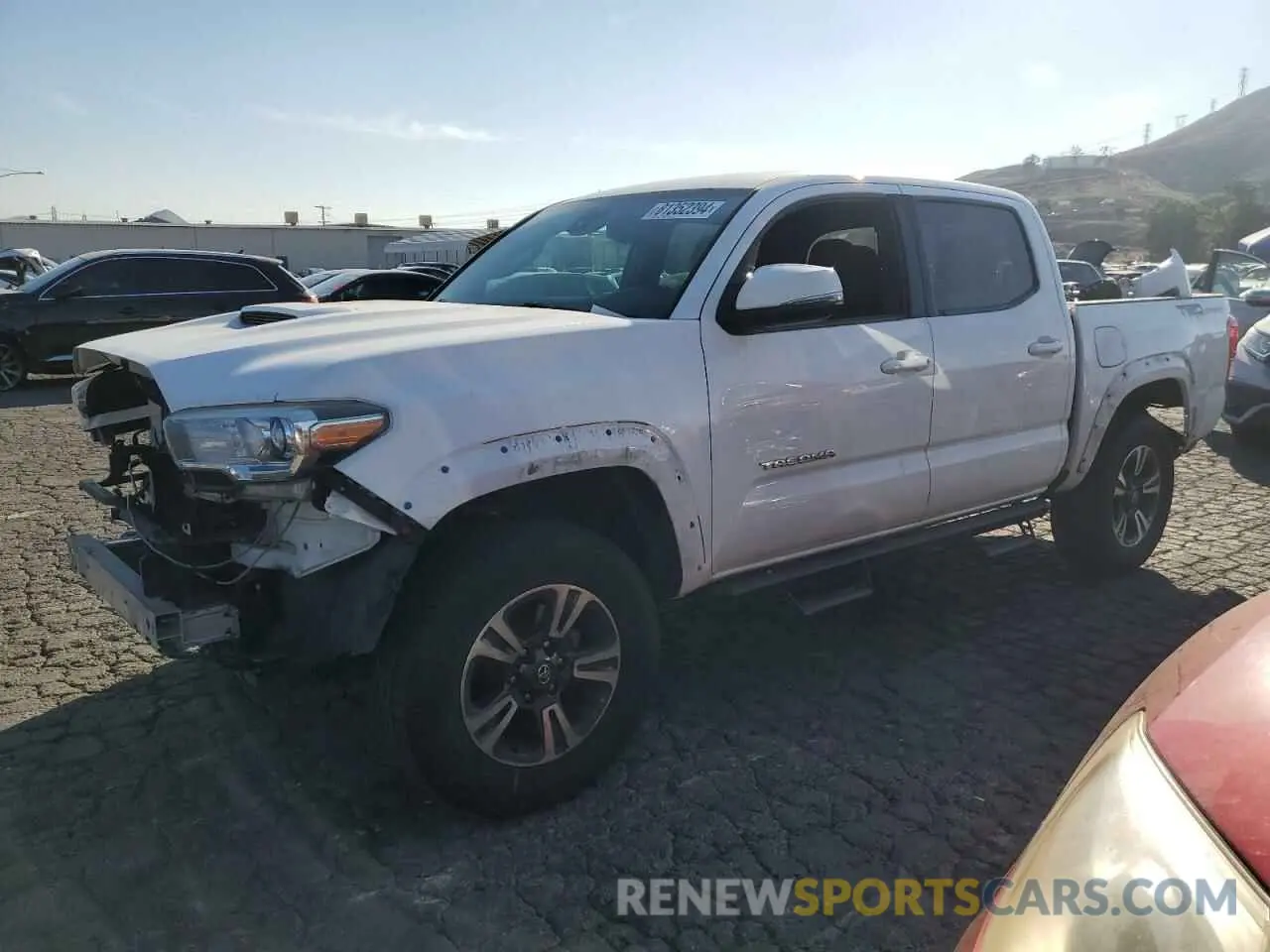 1 Photograph of a damaged car 3TMAZ5CN0KM100937 TOYOTA TACOMA 2019