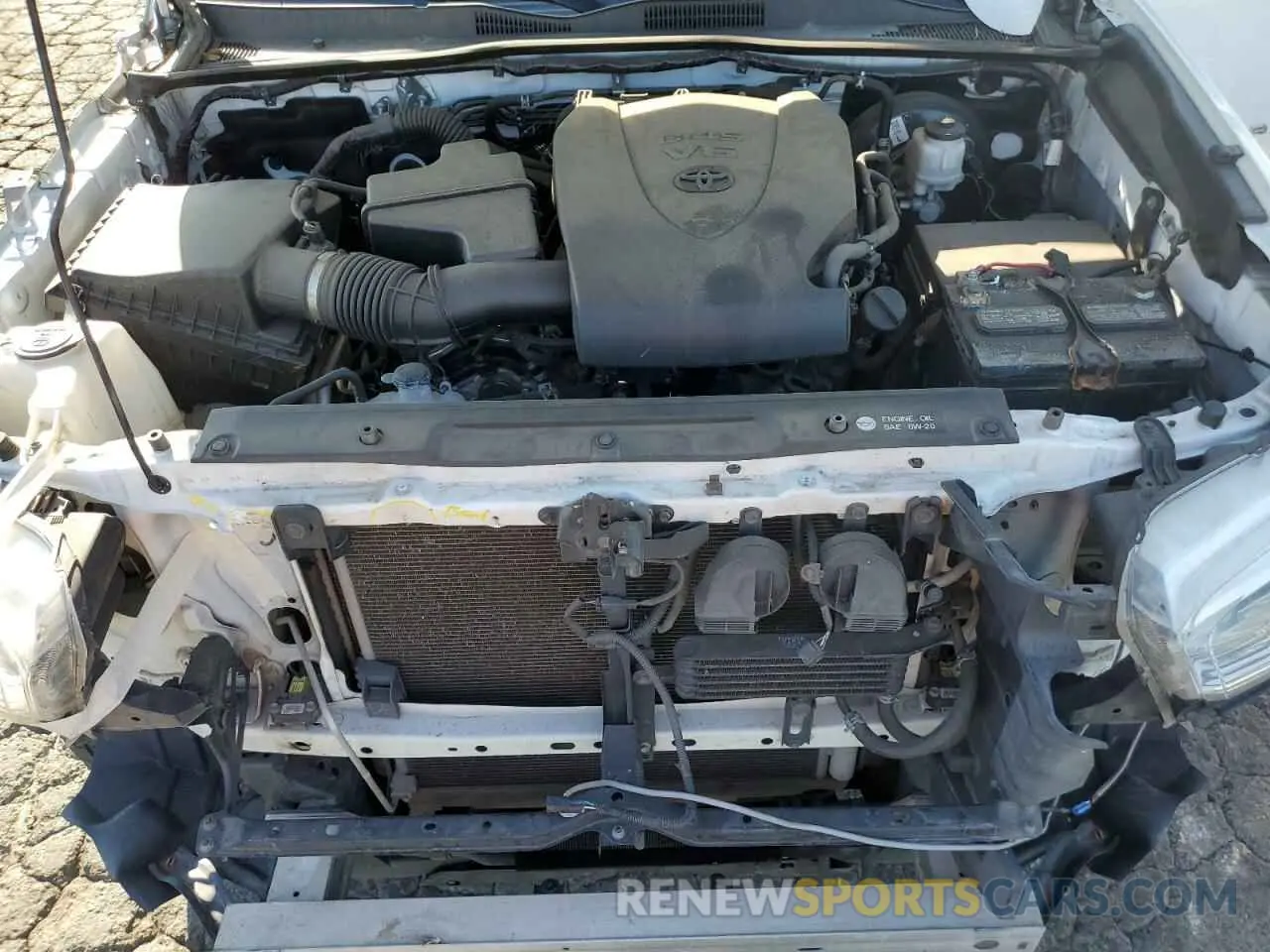 11 Photograph of a damaged car 3TMAZ5CN0KM100937 TOYOTA TACOMA 2019