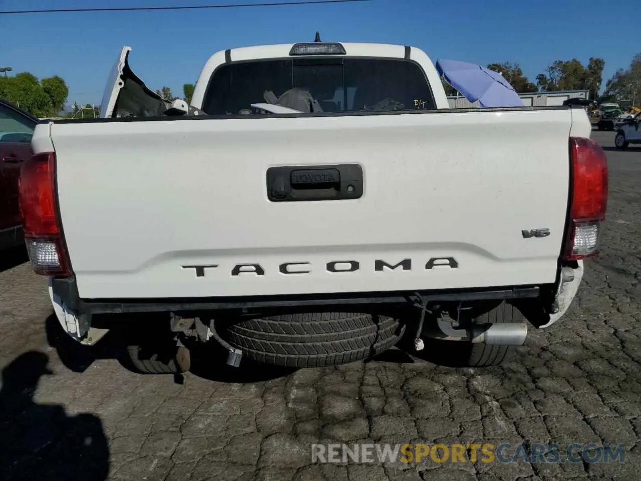 6 Photograph of a damaged car 3TMAZ5CN0KM100937 TOYOTA TACOMA 2019