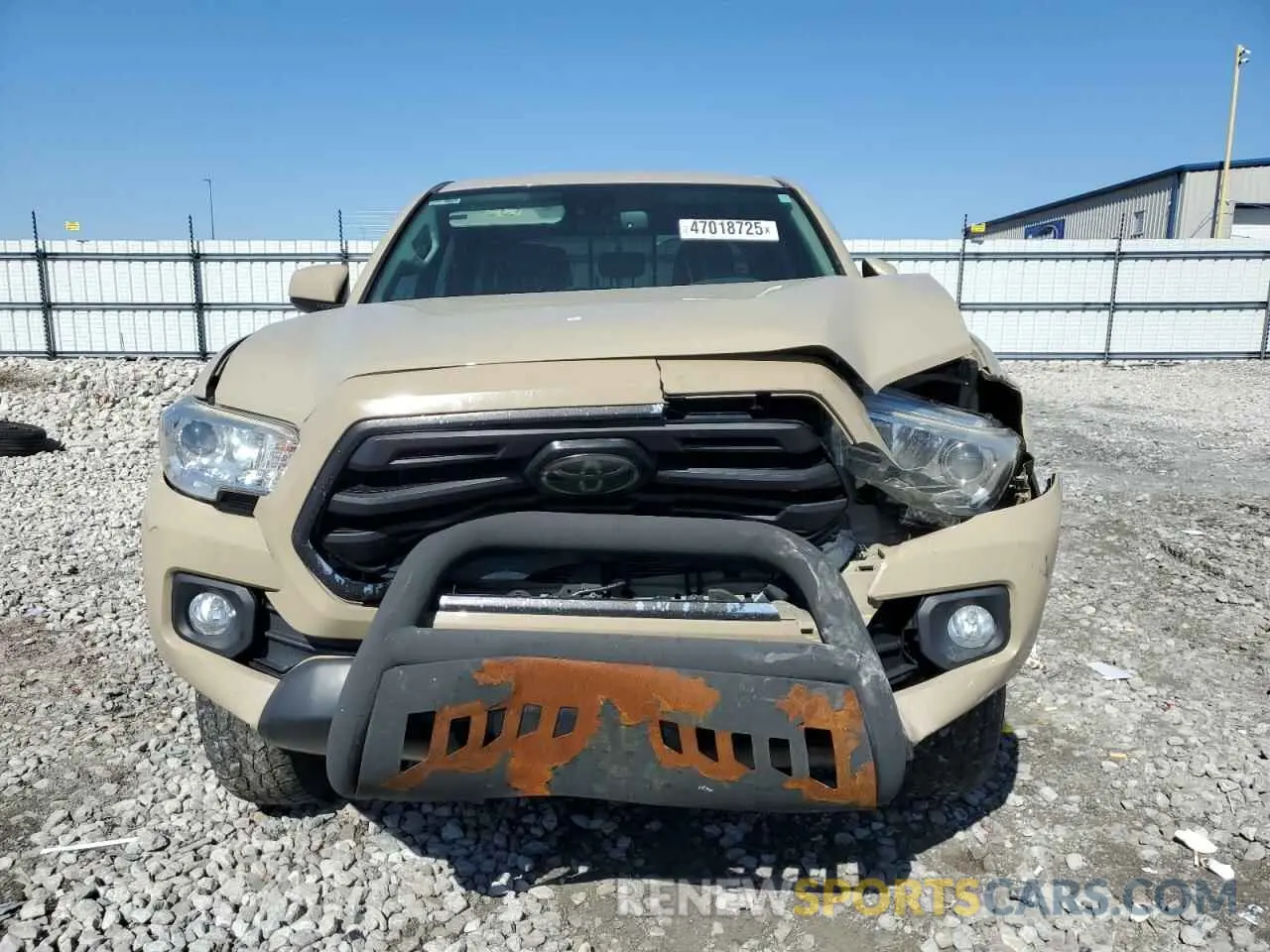 5 Photograph of a damaged car 3TMAZ5CN0KM103627 TOYOTA TACOMA 2019