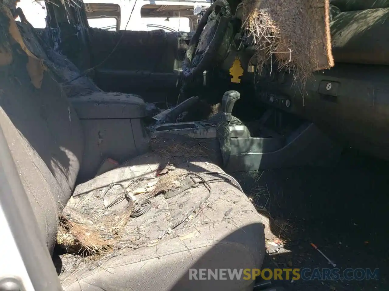 5 Photograph of a damaged car 3TMAZ5CN1KM085820 TOYOTA TACOMA 2019