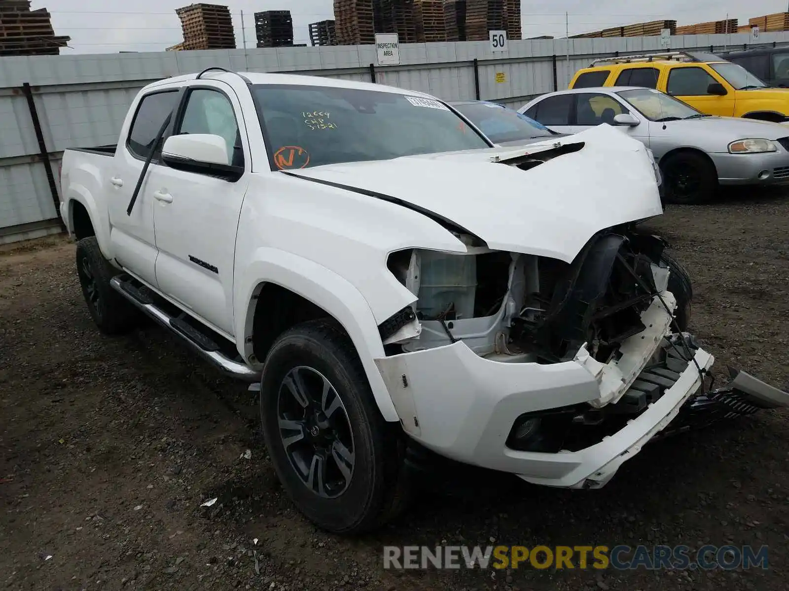 1 Photograph of a damaged car 3TMAZ5CN1KM086112 TOYOTA TACOMA 2019