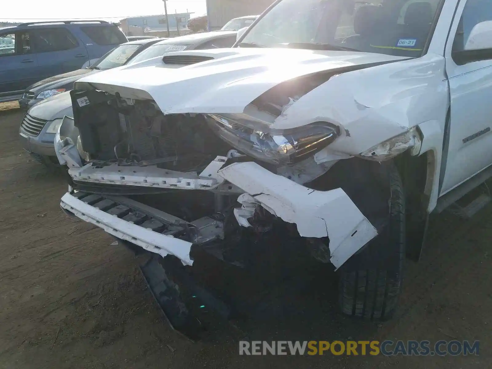 9 Photograph of a damaged car 3TMAZ5CN1KM095778 TOYOTA TACOMA 2019