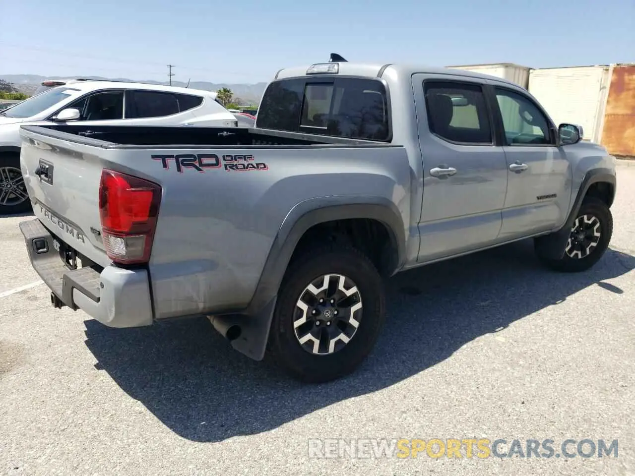 3 Photograph of a damaged car 3TMAZ5CN1KM097143 TOYOTA TACOMA 2019