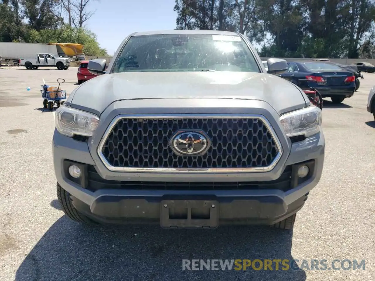5 Photograph of a damaged car 3TMAZ5CN1KM097143 TOYOTA TACOMA 2019