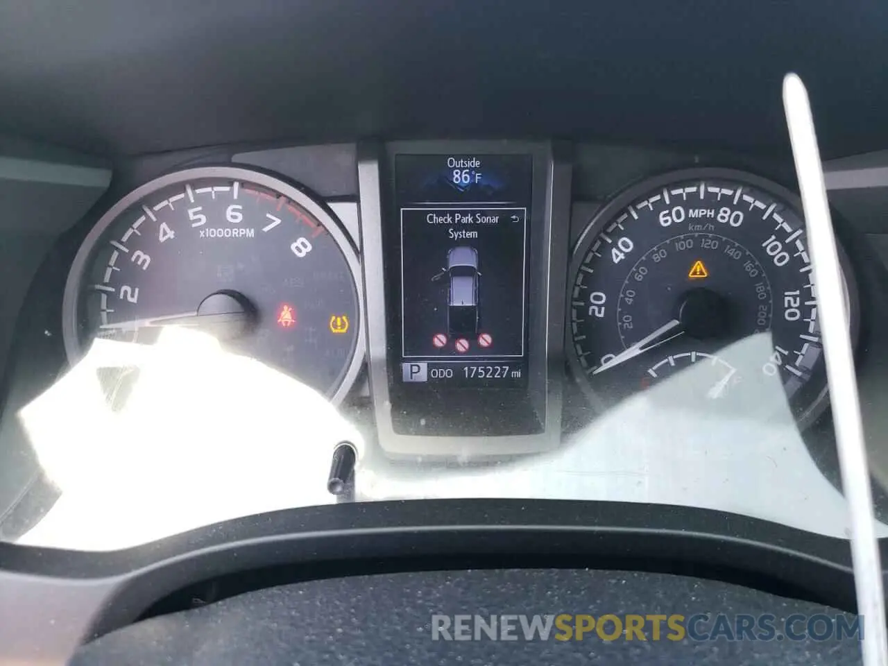 9 Photograph of a damaged car 3TMAZ5CN1KM097143 TOYOTA TACOMA 2019