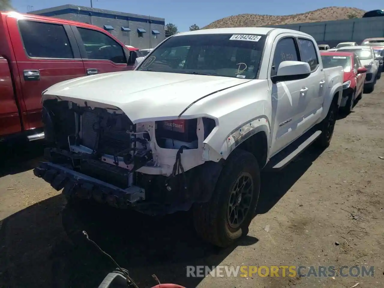 2 Photograph of a damaged car 3TMAZ5CN1KM101370 TOYOTA TACOMA 2019