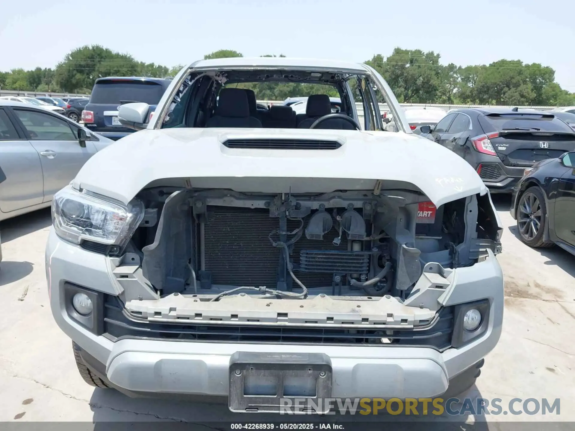13 Photograph of a damaged car 3TMAZ5CN2KM096096 TOYOTA TACOMA 2019