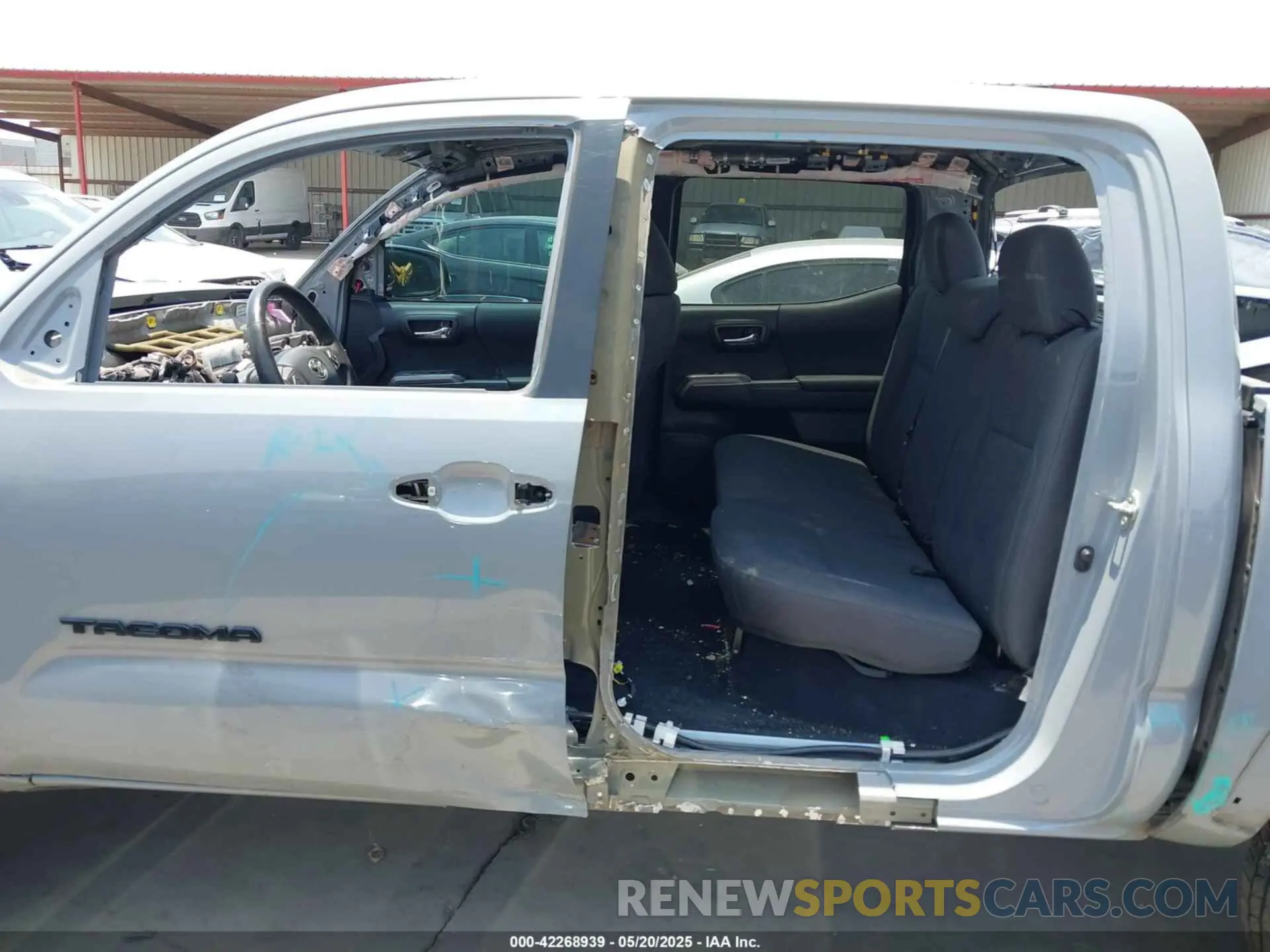 15 Photograph of a damaged car 3TMAZ5CN2KM096096 TOYOTA TACOMA 2019