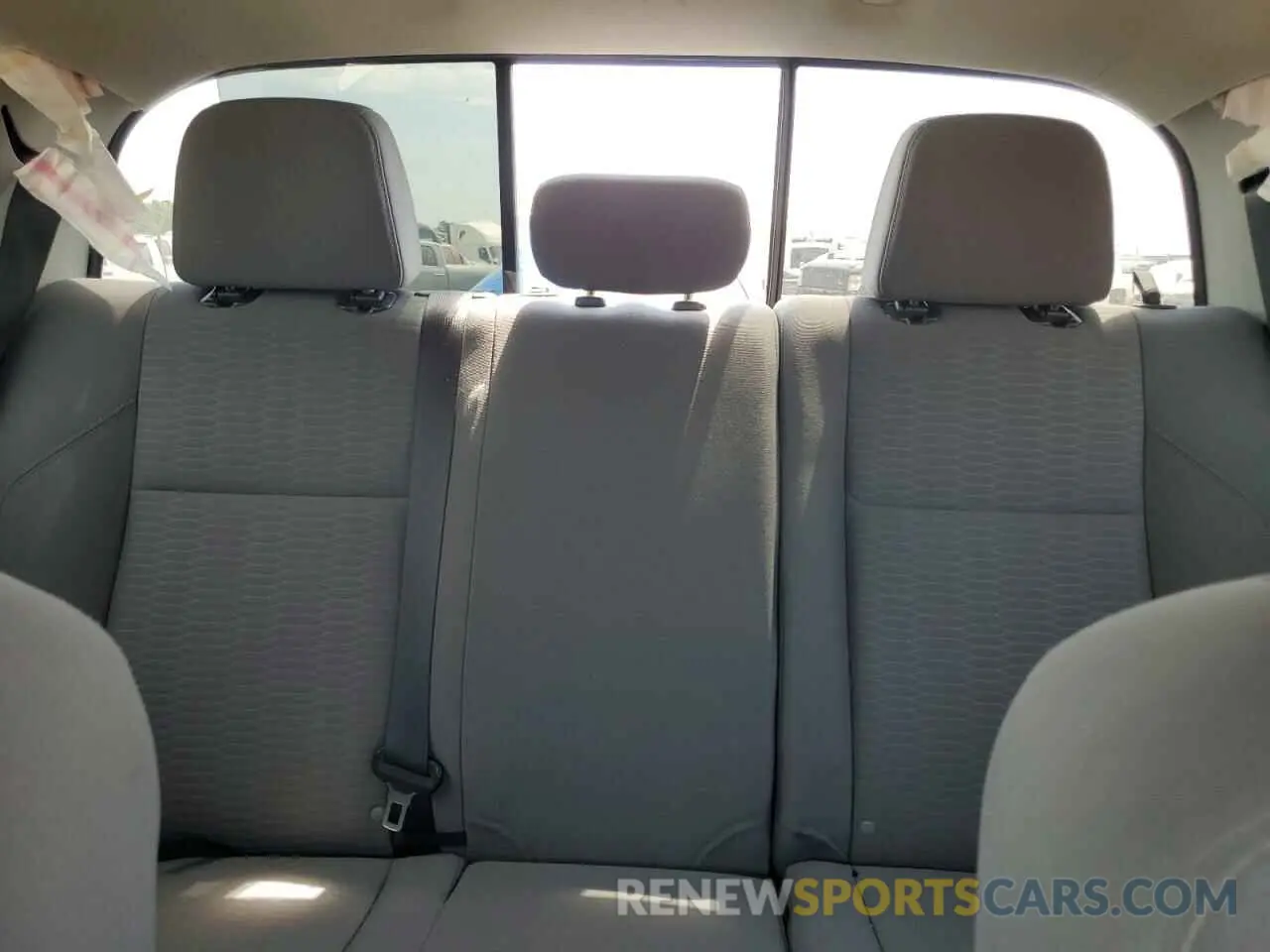 10 Photograph of a damaged car 3TMAZ5CN2KM097622 TOYOTA TACOMA 2019