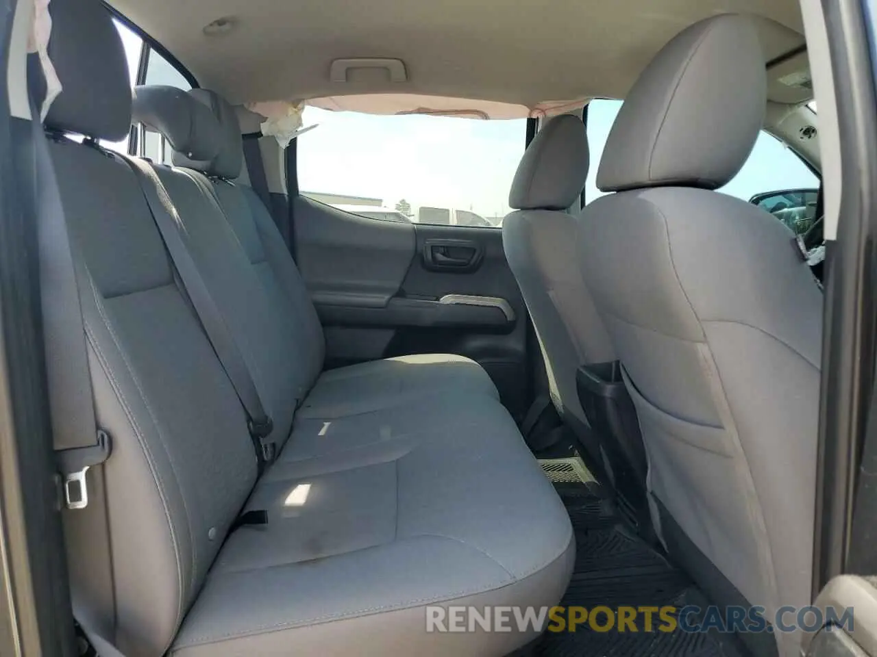 11 Photograph of a damaged car 3TMAZ5CN2KM097622 TOYOTA TACOMA 2019