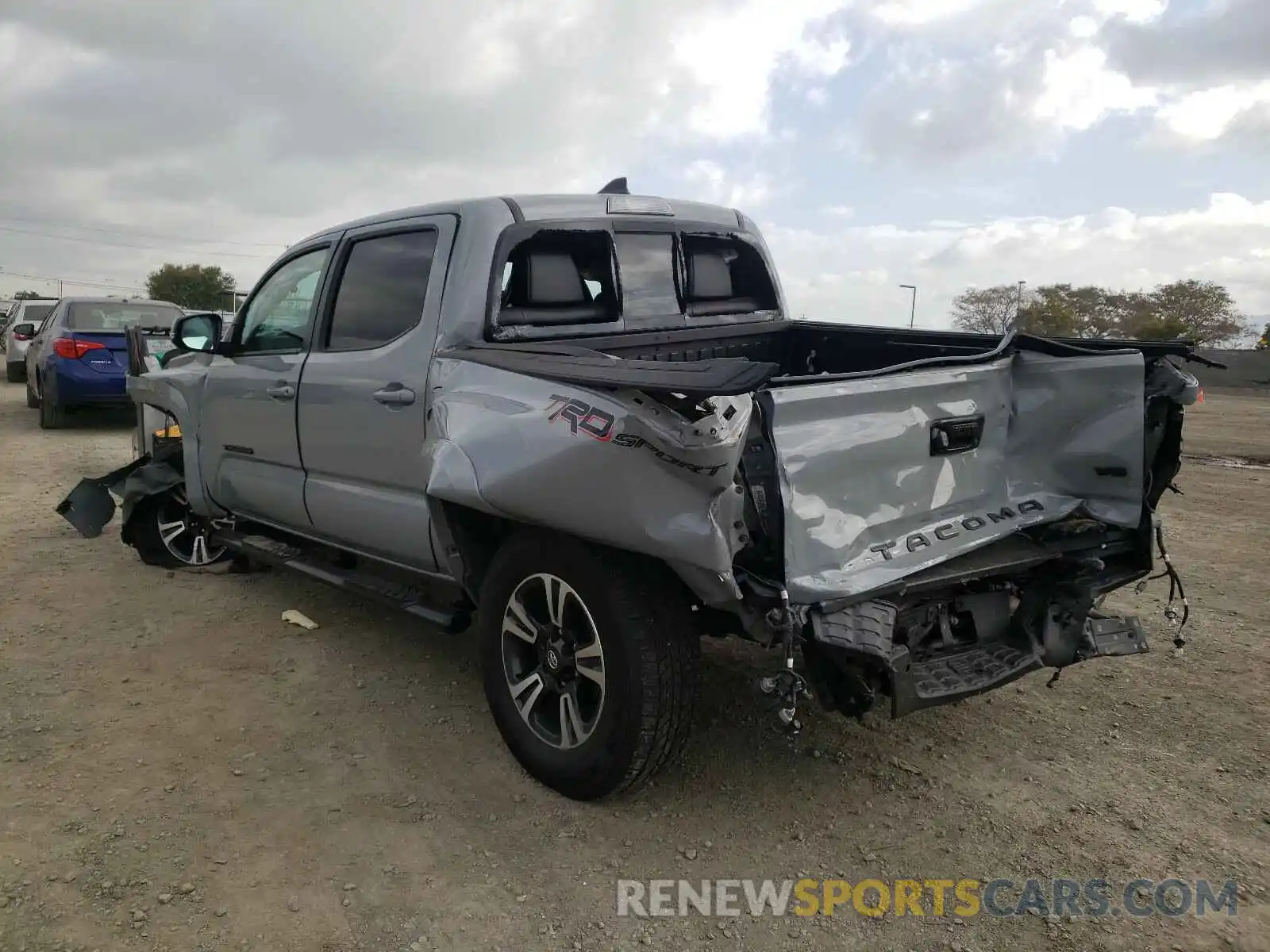 3 Photograph of a damaged car 3TMAZ5CN3KM082725 TOYOTA TACOMA 2019