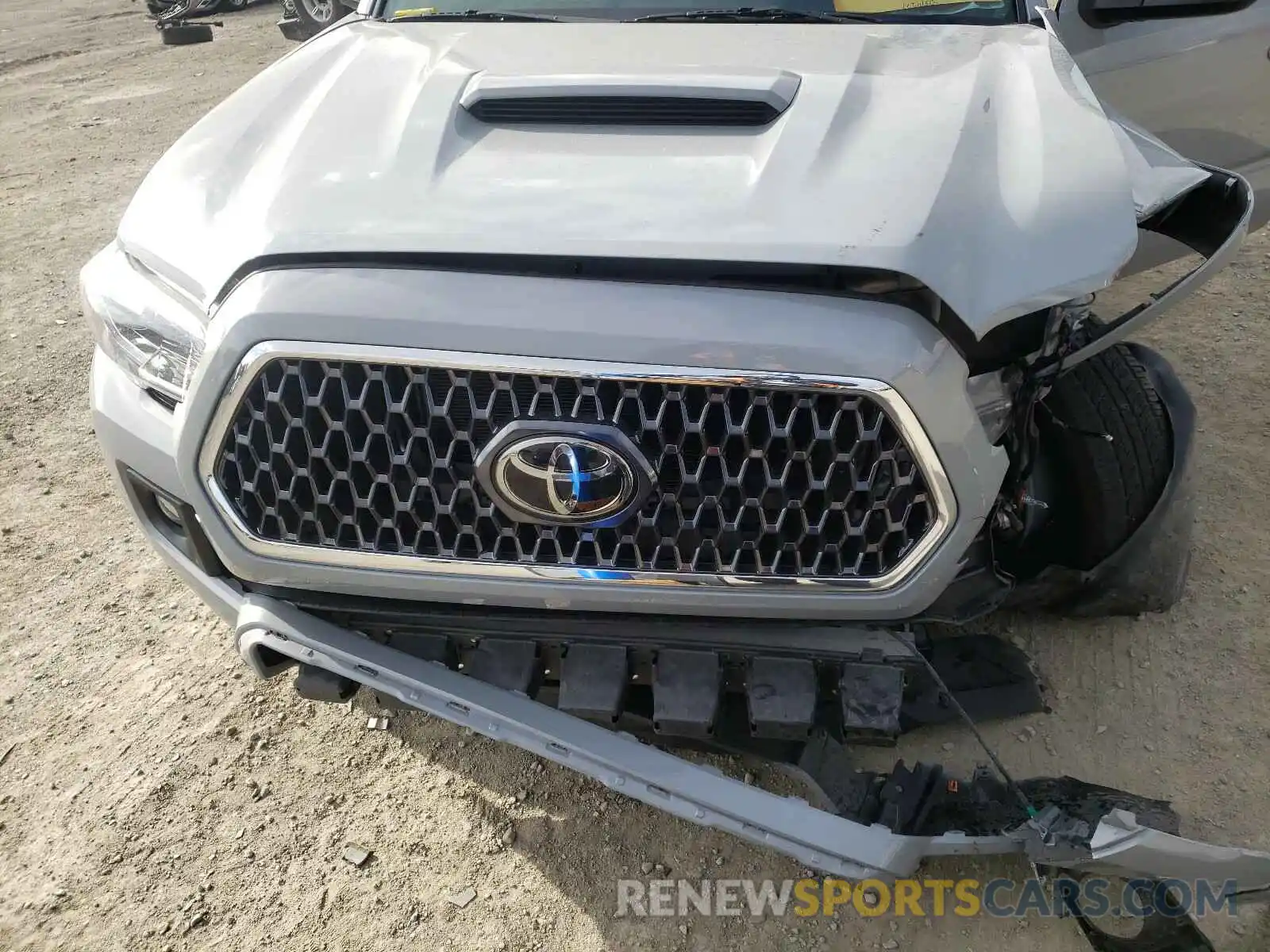 7 Photograph of a damaged car 3TMAZ5CN3KM082725 TOYOTA TACOMA 2019