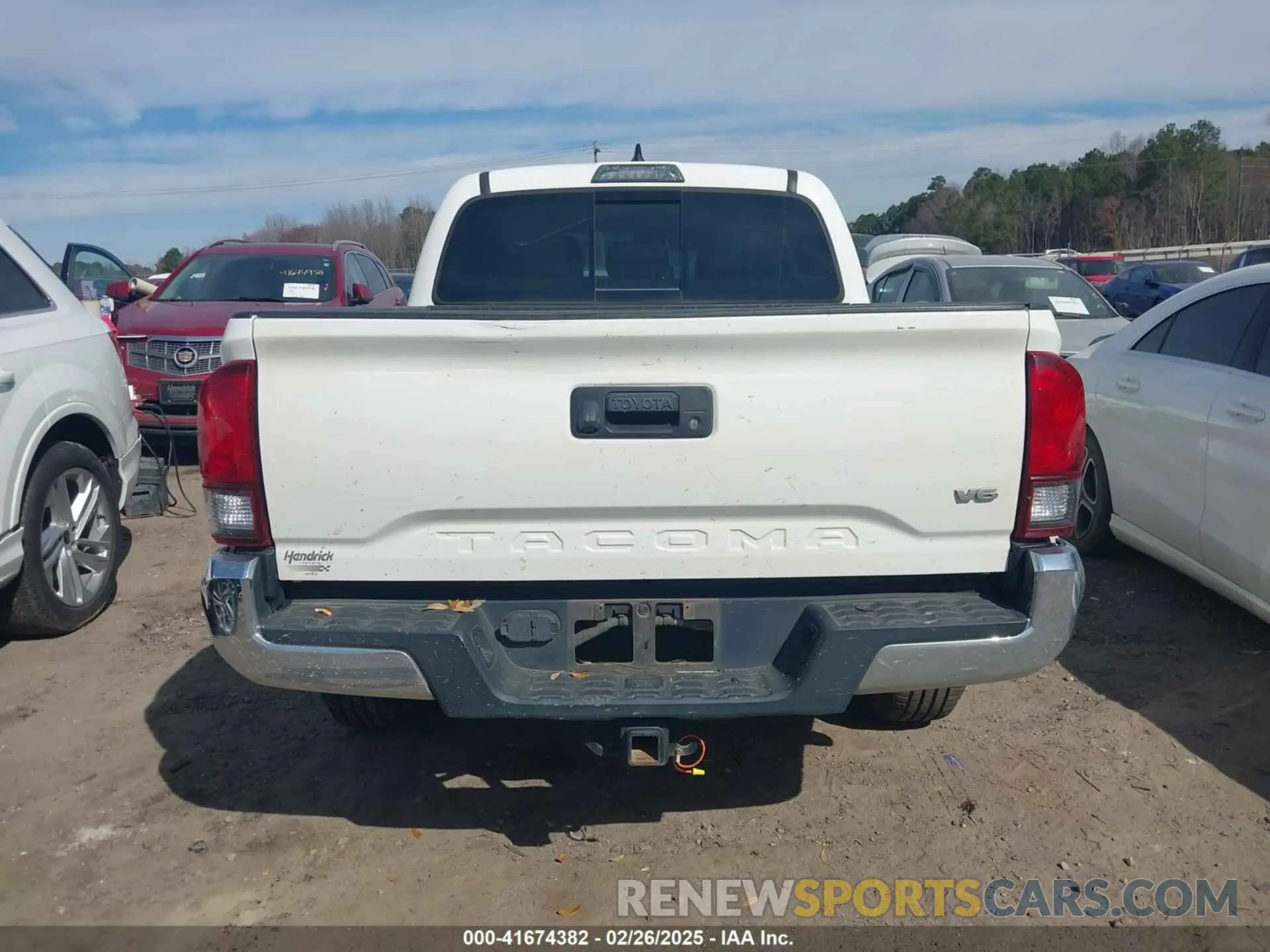 17 Photograph of a damaged car 3TMAZ5CN3KM086239 TOYOTA TACOMA 2019