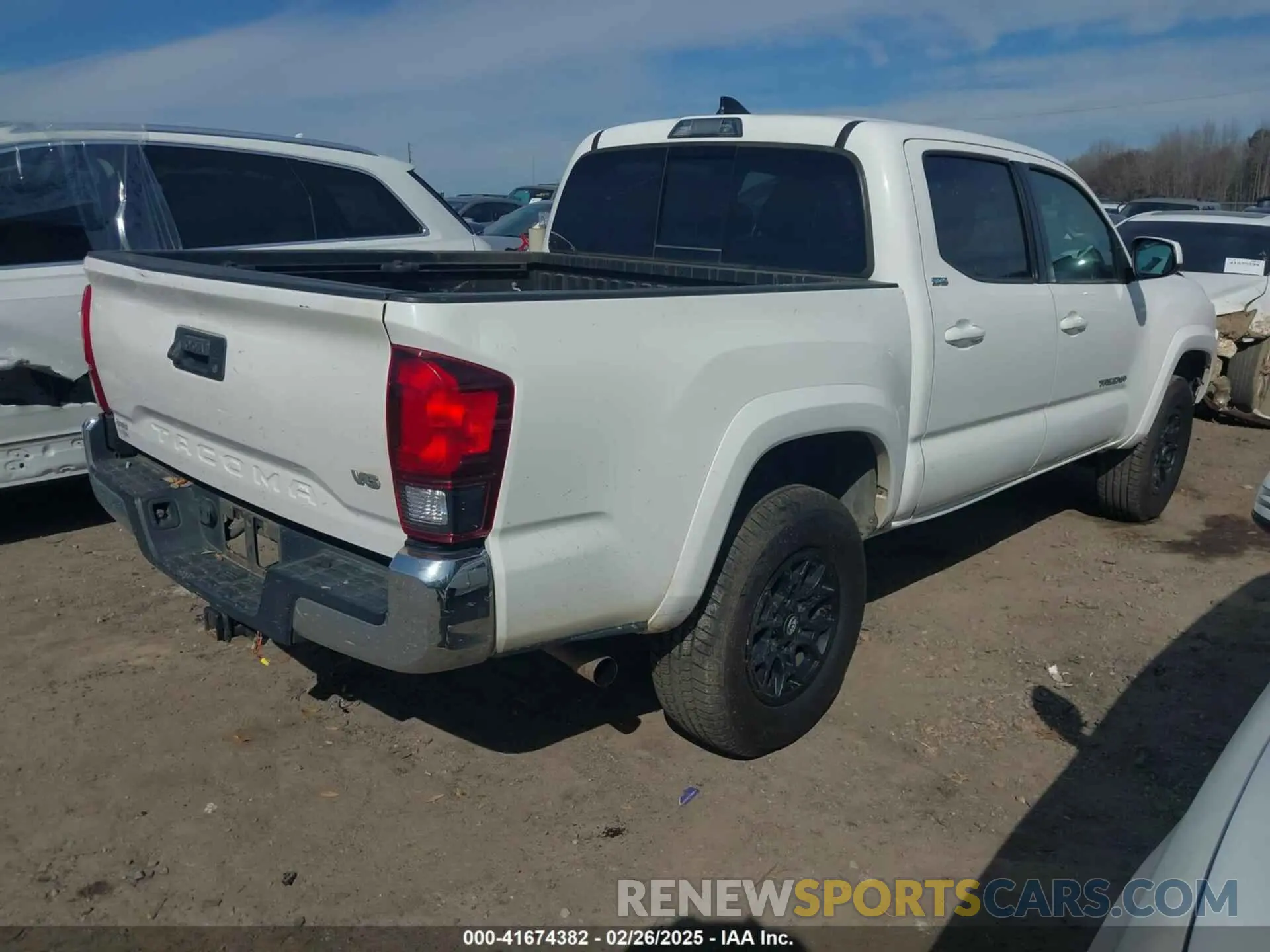 4 Photograph of a damaged car 3TMAZ5CN3KM086239 TOYOTA TACOMA 2019