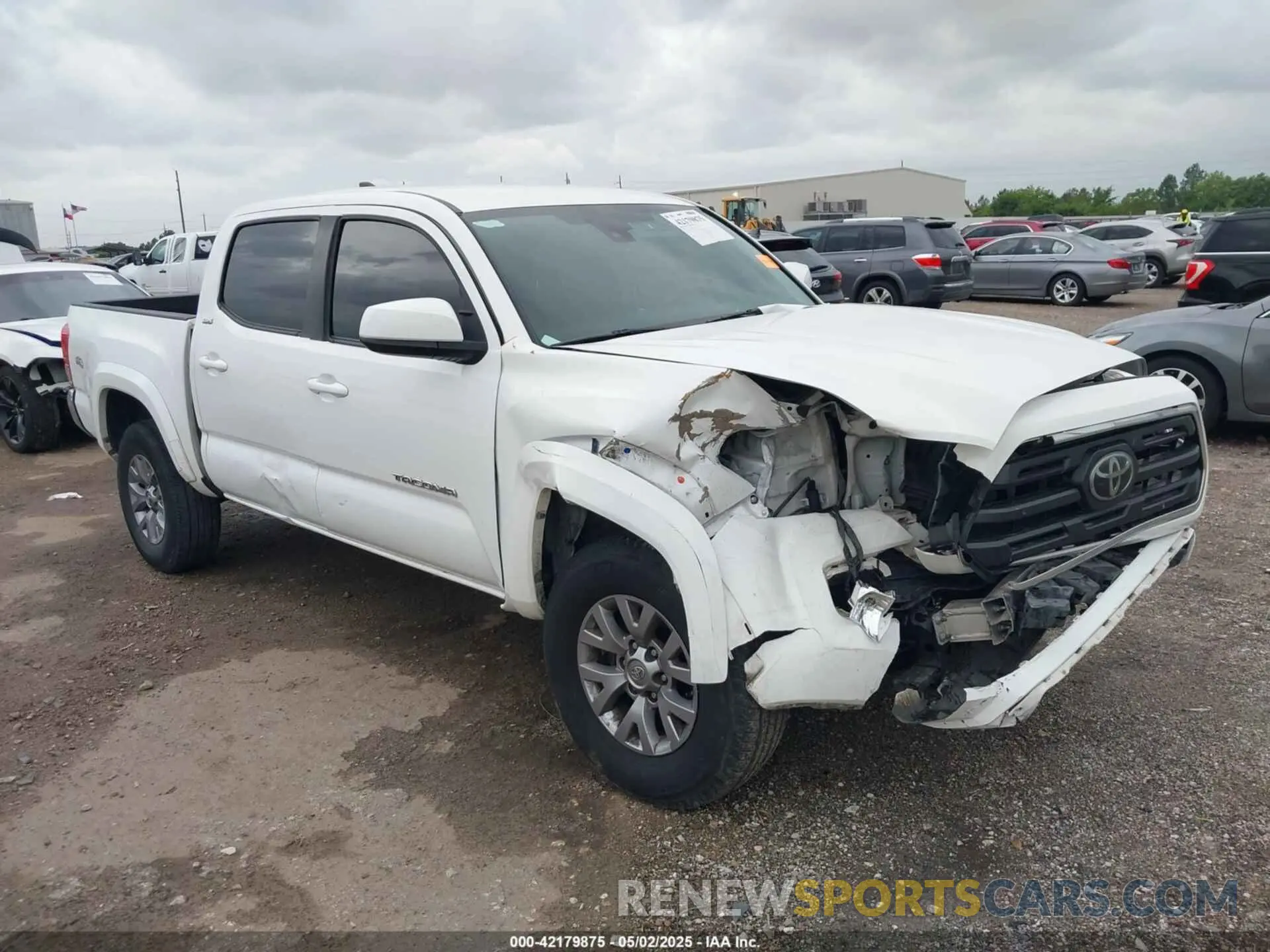 1 Photograph of a damaged car 3TMAZ5CN3KM103332 TOYOTA TACOMA 2019