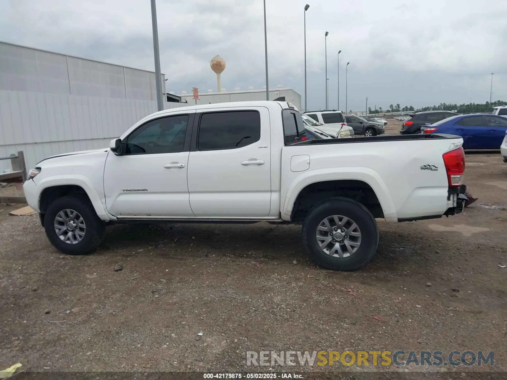 14 Photograph of a damaged car 3TMAZ5CN3KM103332 TOYOTA TACOMA 2019