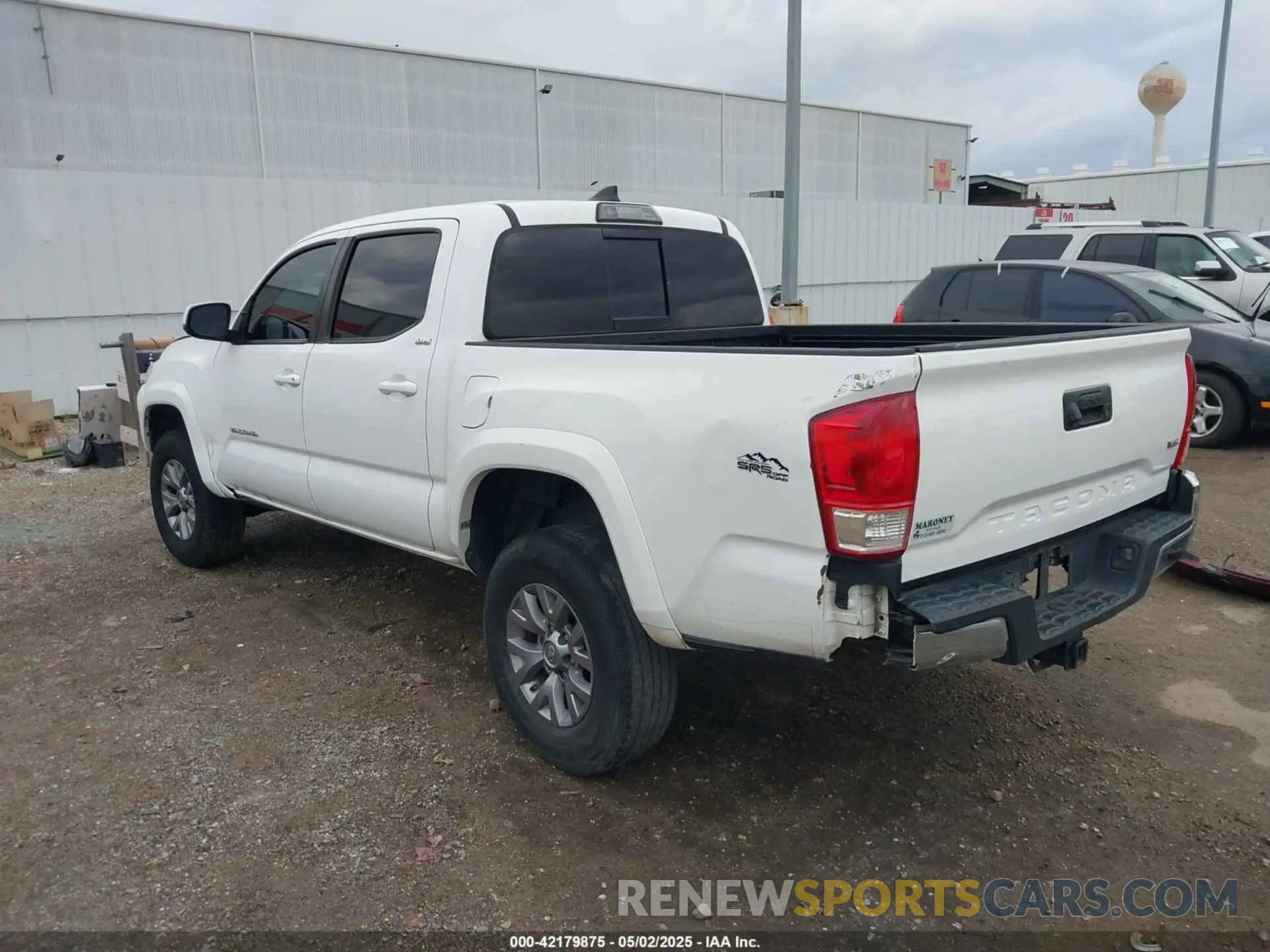 3 Photograph of a damaged car 3TMAZ5CN3KM103332 TOYOTA TACOMA 2019