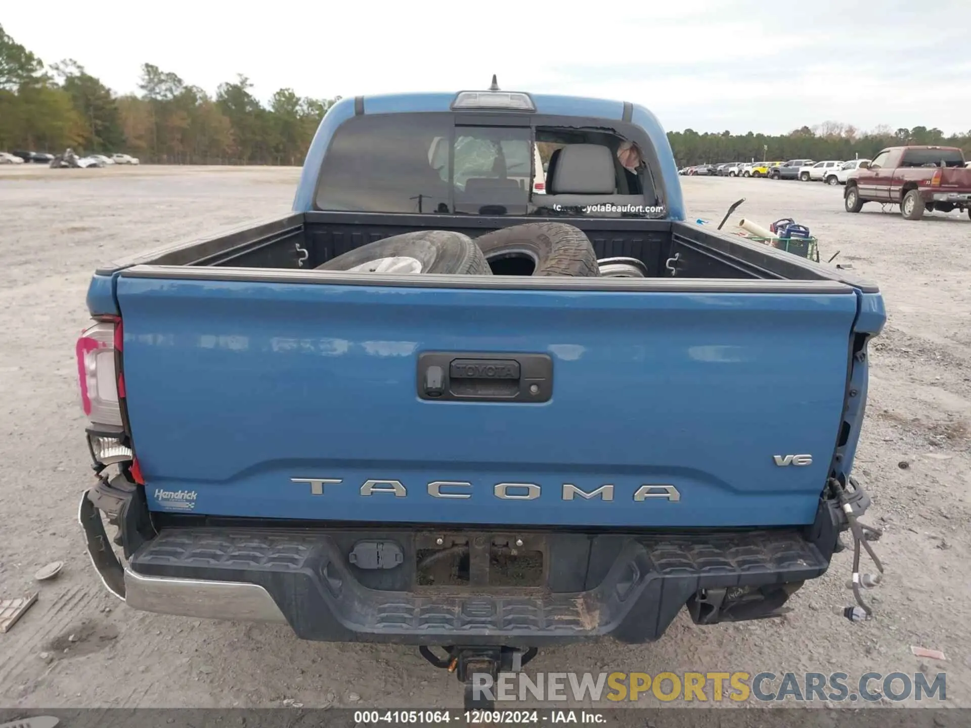 17 Photograph of a damaged car 3TMAZ5CN3KM106375 TOYOTA TACOMA 2019