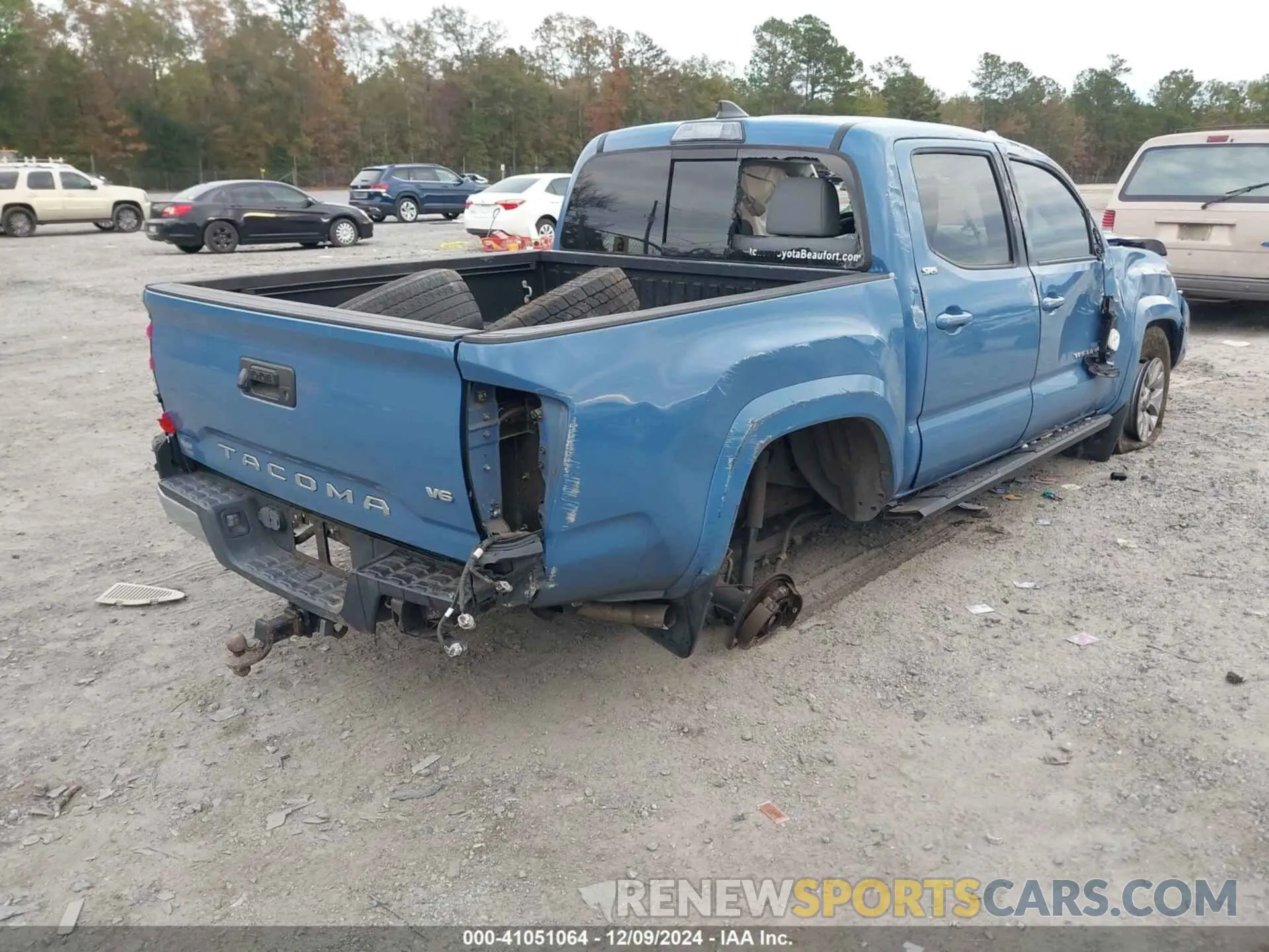 4 Photograph of a damaged car 3TMAZ5CN3KM106375 TOYOTA TACOMA 2019