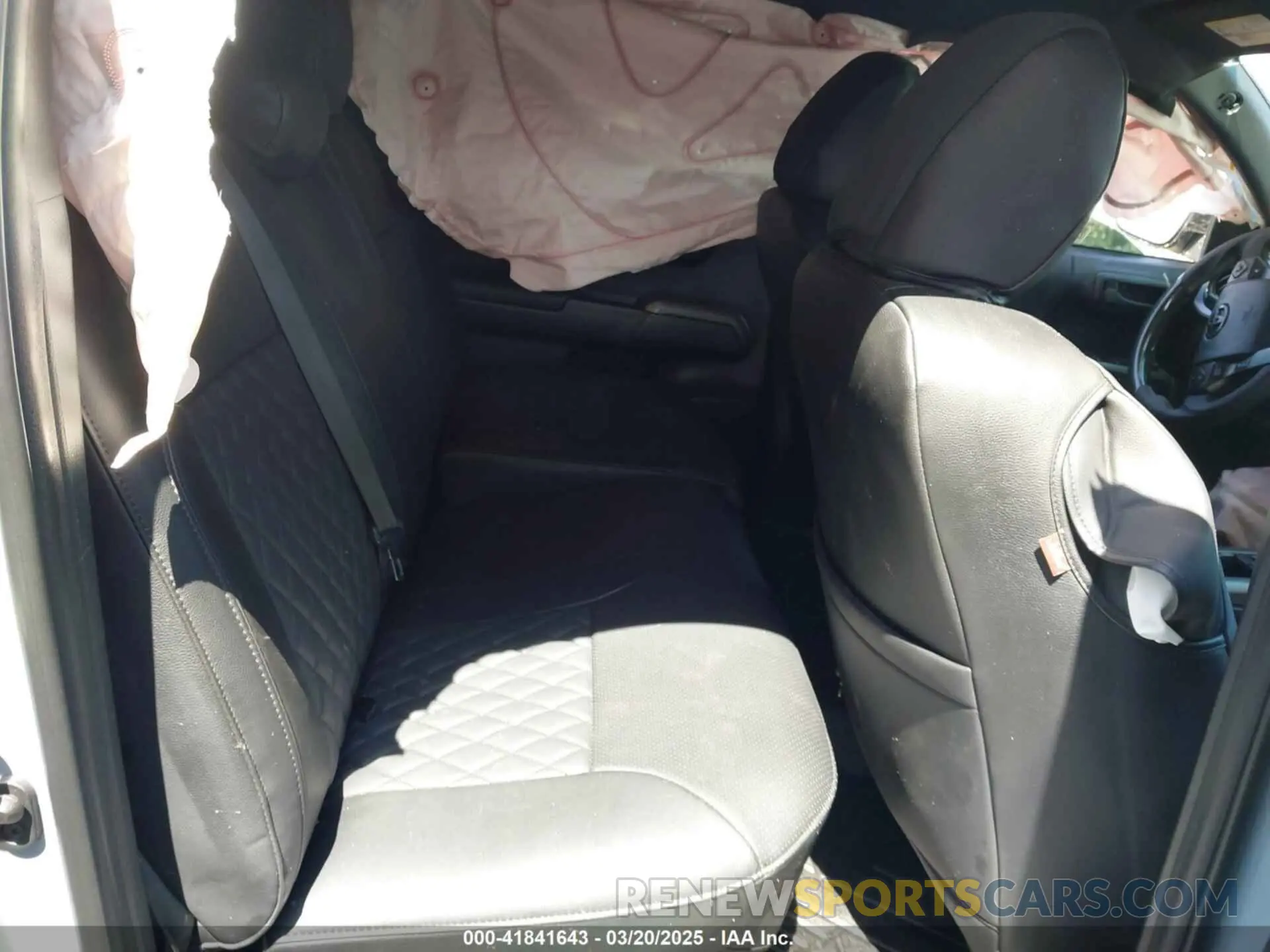 8 Photograph of a damaged car 3TMAZ5CN4KM081129 TOYOTA TACOMA 2019
