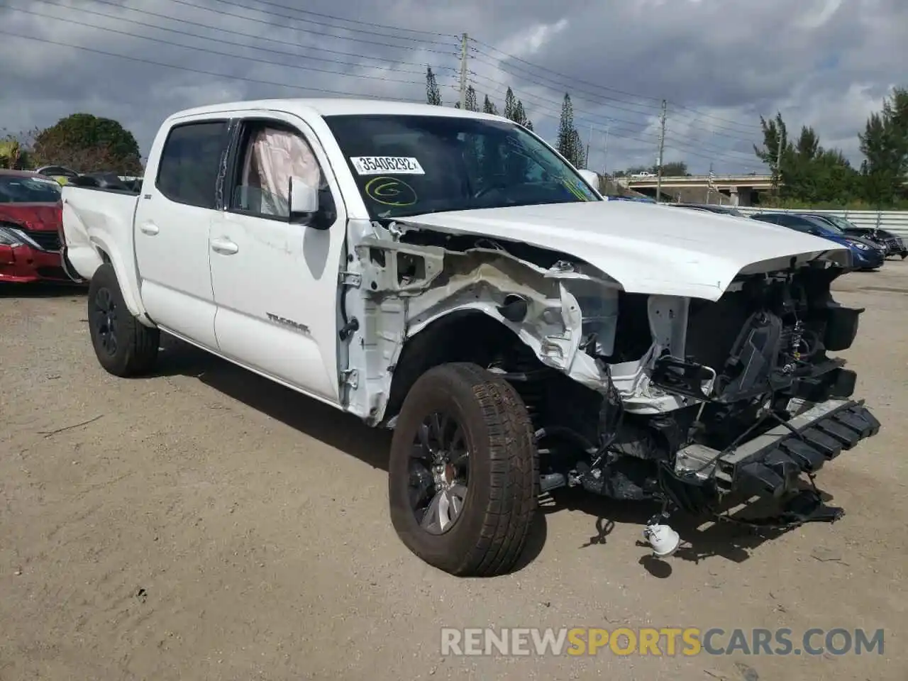 1 Photograph of a damaged car 3TMAZ5CN4KM100097 TOYOTA TACOMA 2019