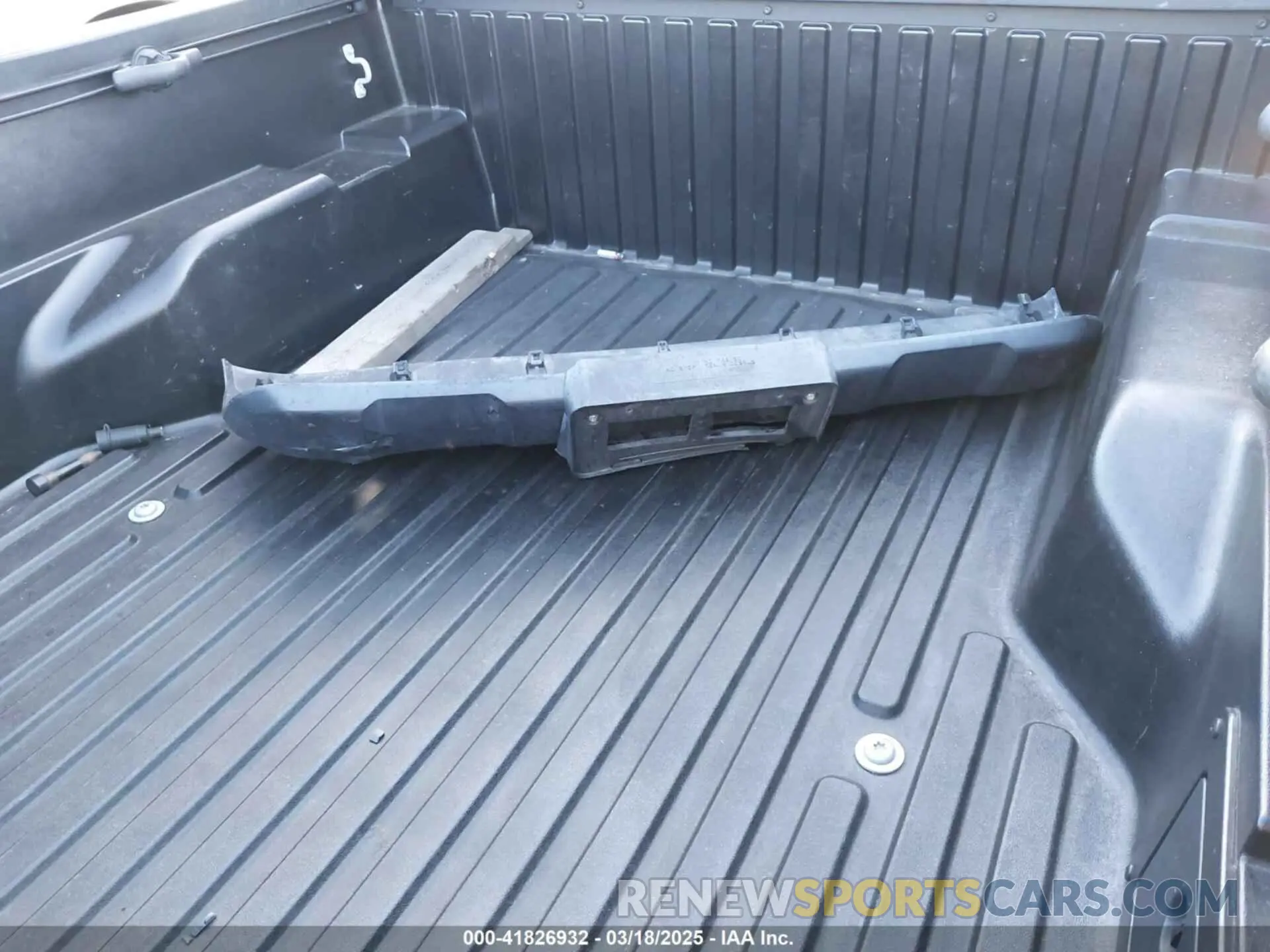 12 Photograph of a damaged car 3TMAZ5CN4KM102691 TOYOTA TACOMA 2019