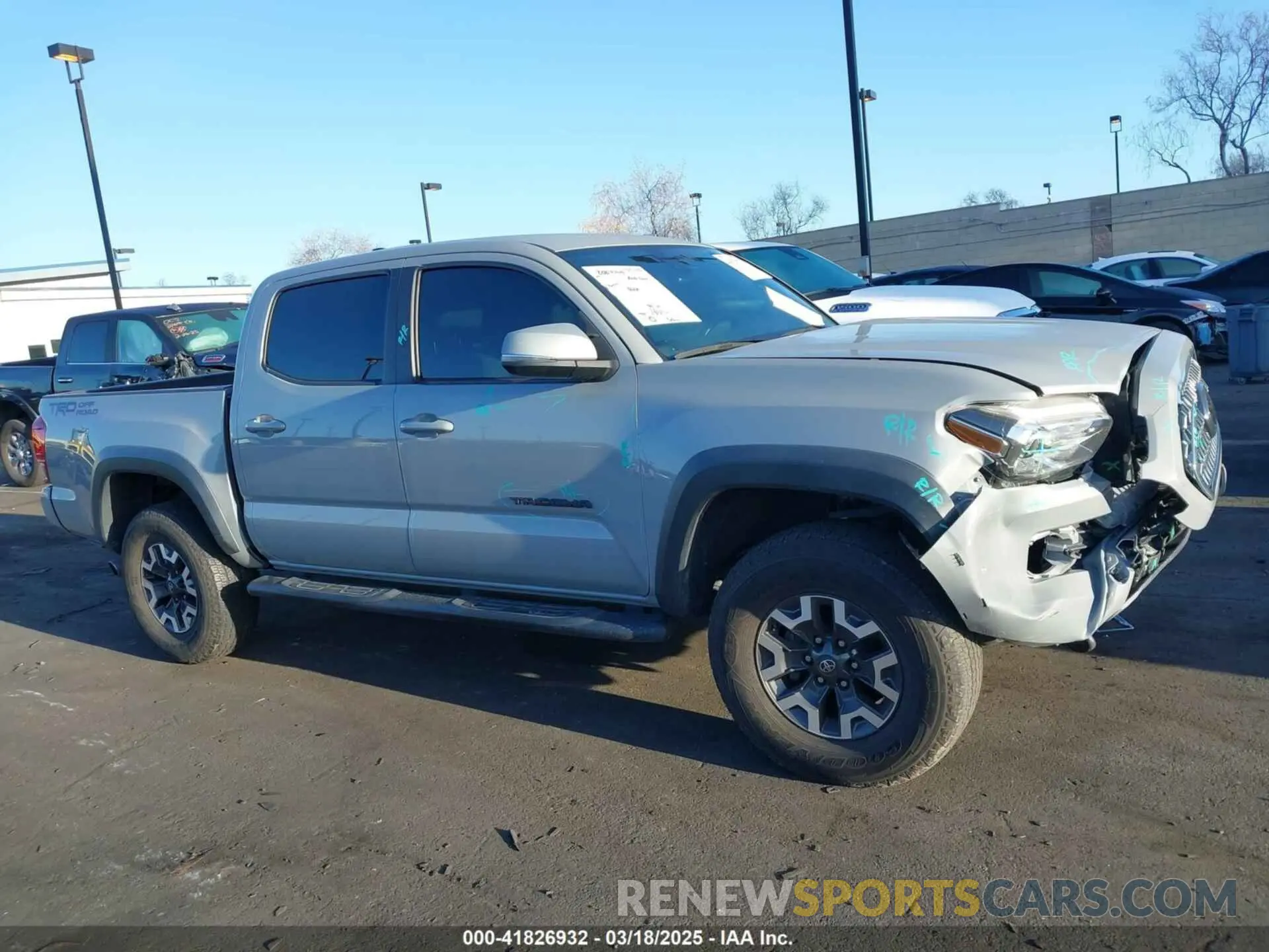 14 Photograph of a damaged car 3TMAZ5CN4KM102691 TOYOTA TACOMA 2019