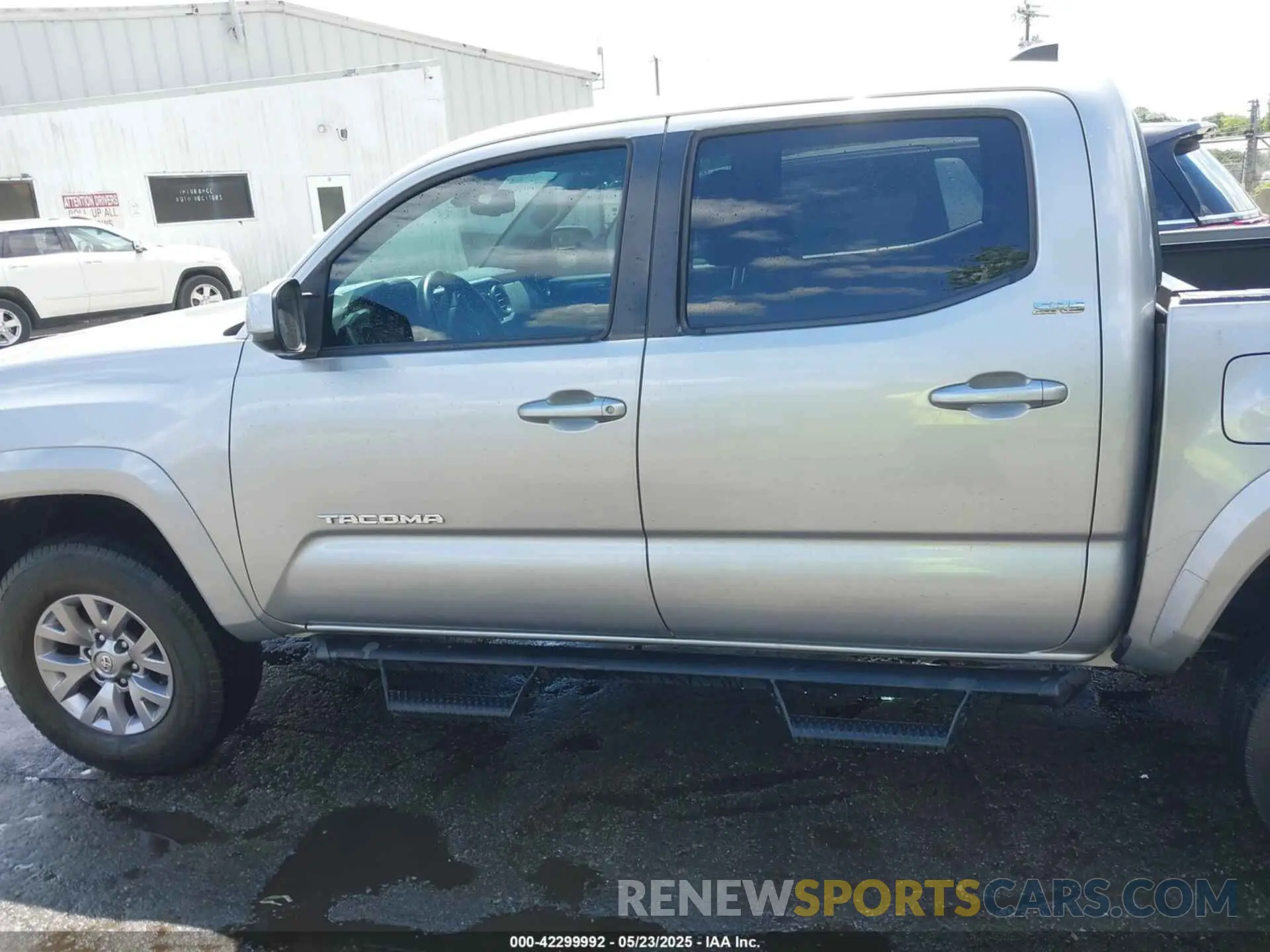 15 Photograph of a damaged car 3TMAZ5CN5KM081947 TOYOTA TACOMA 2019