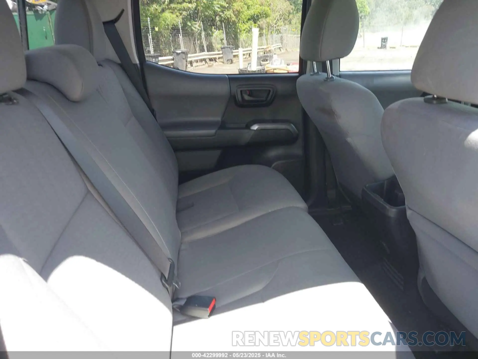 8 Photograph of a damaged car 3TMAZ5CN5KM081947 TOYOTA TACOMA 2019