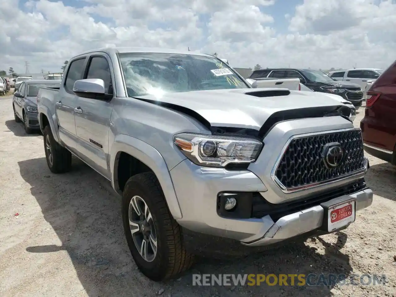 1 Photograph of a damaged car 3TMAZ5CN5KM097517 TOYOTA TACOMA 2019