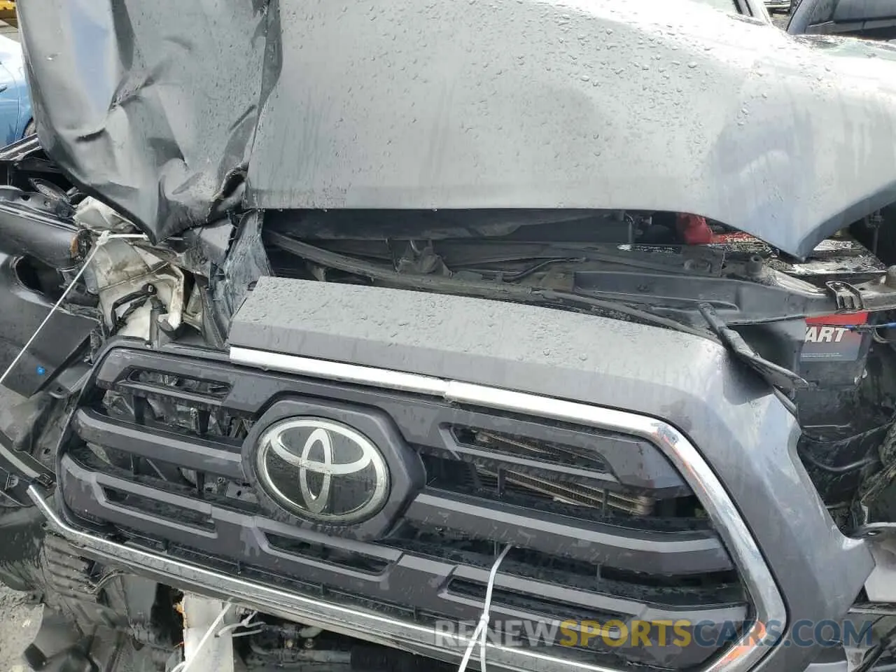 11 Photograph of a damaged car 3TMAZ5CN5KM102604 TOYOTA TACOMA 2019