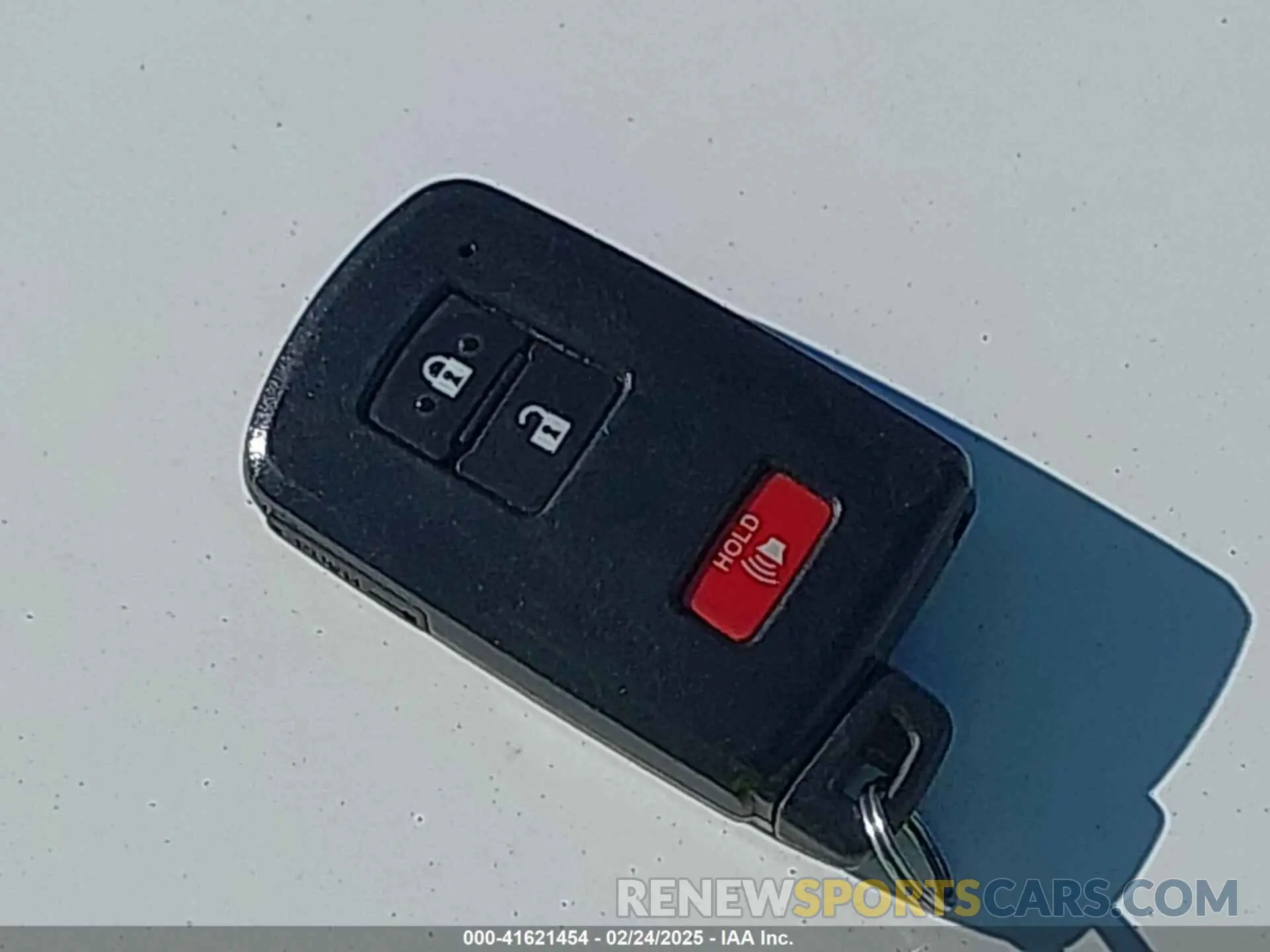 10 Photograph of a damaged car 3TMAZ5CN5KM103963 TOYOTA TACOMA 2019