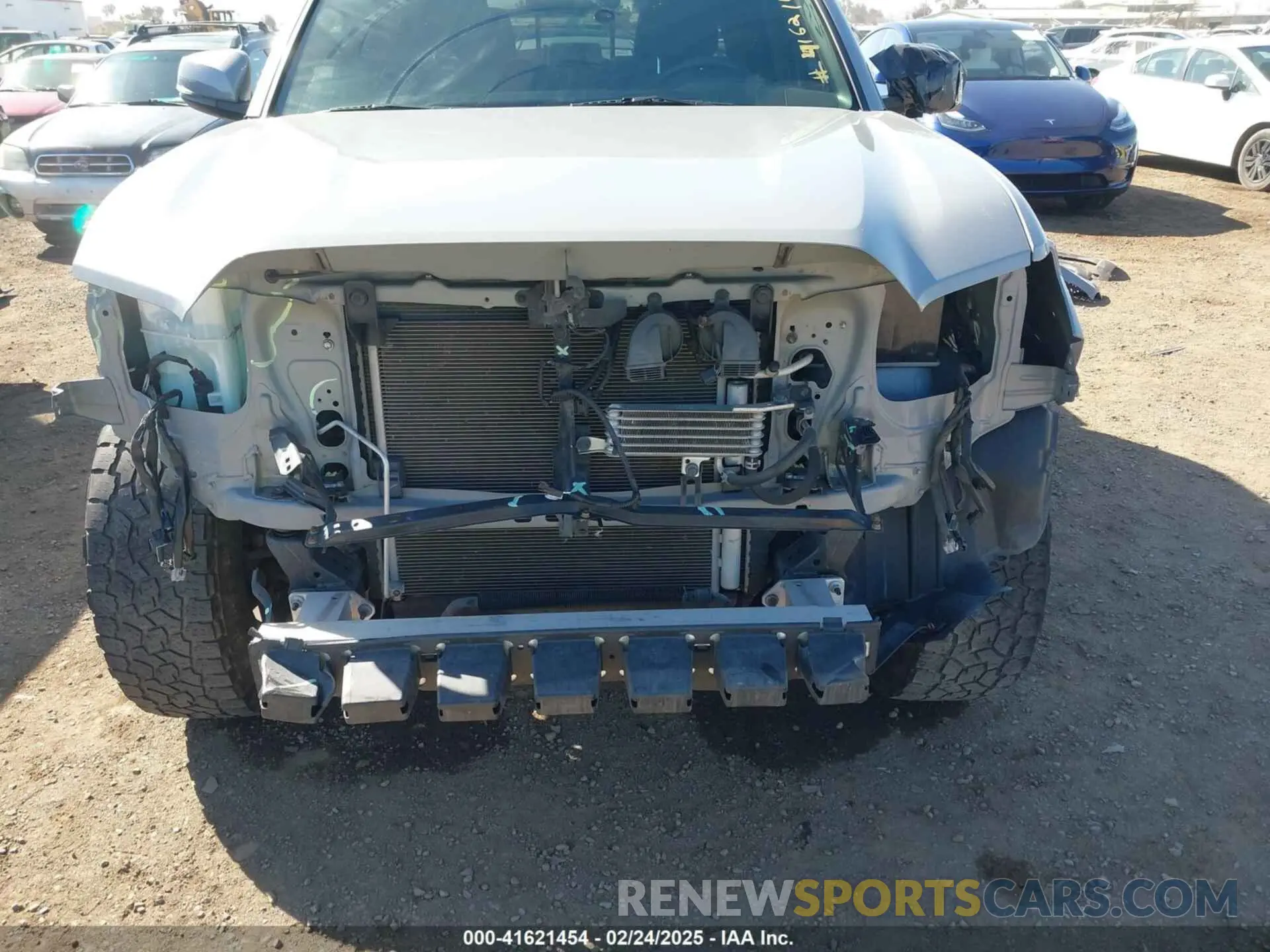5 Photograph of a damaged car 3TMAZ5CN5KM103963 TOYOTA TACOMA 2019