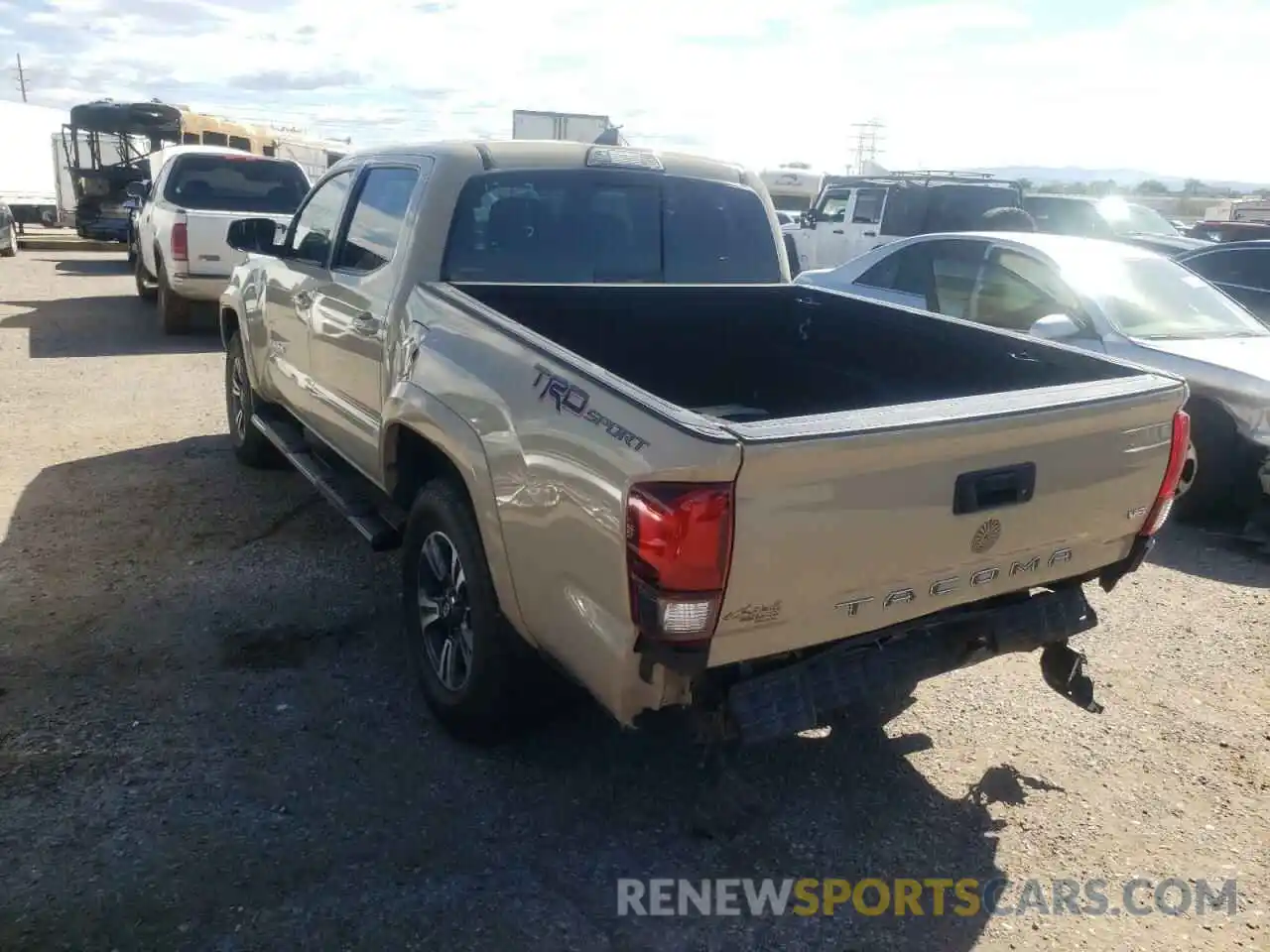 3 Photograph of a damaged car 3TMAZ5CN5KM104322 TOYOTA TACOMA 2019