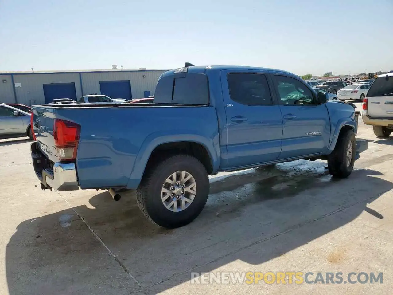 3 Photograph of a damaged car 3TMAZ5CN5KM104756 TOYOTA TACOMA 2019