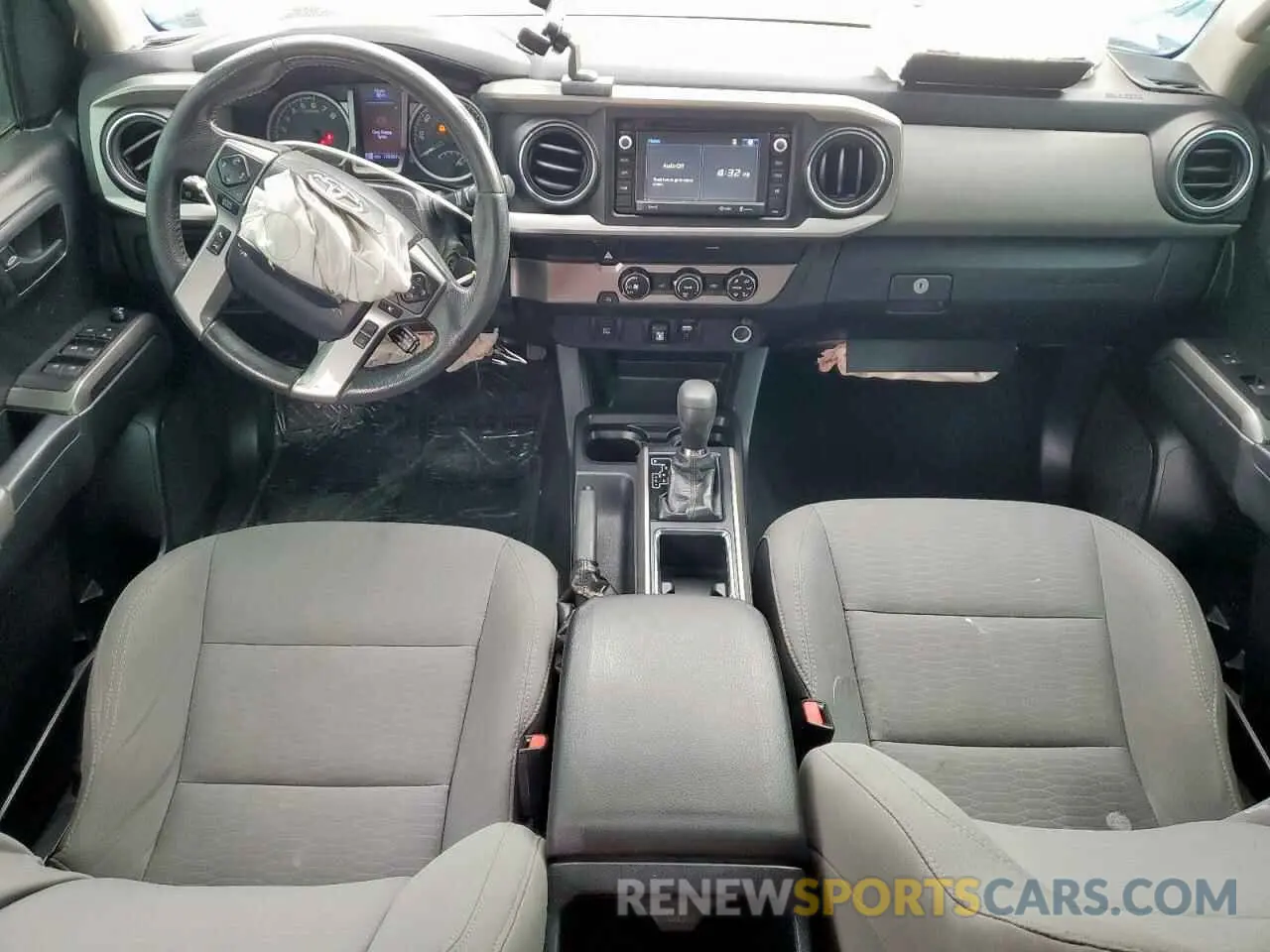 8 Photograph of a damaged car 3TMAZ5CN5KM104756 TOYOTA TACOMA 2019