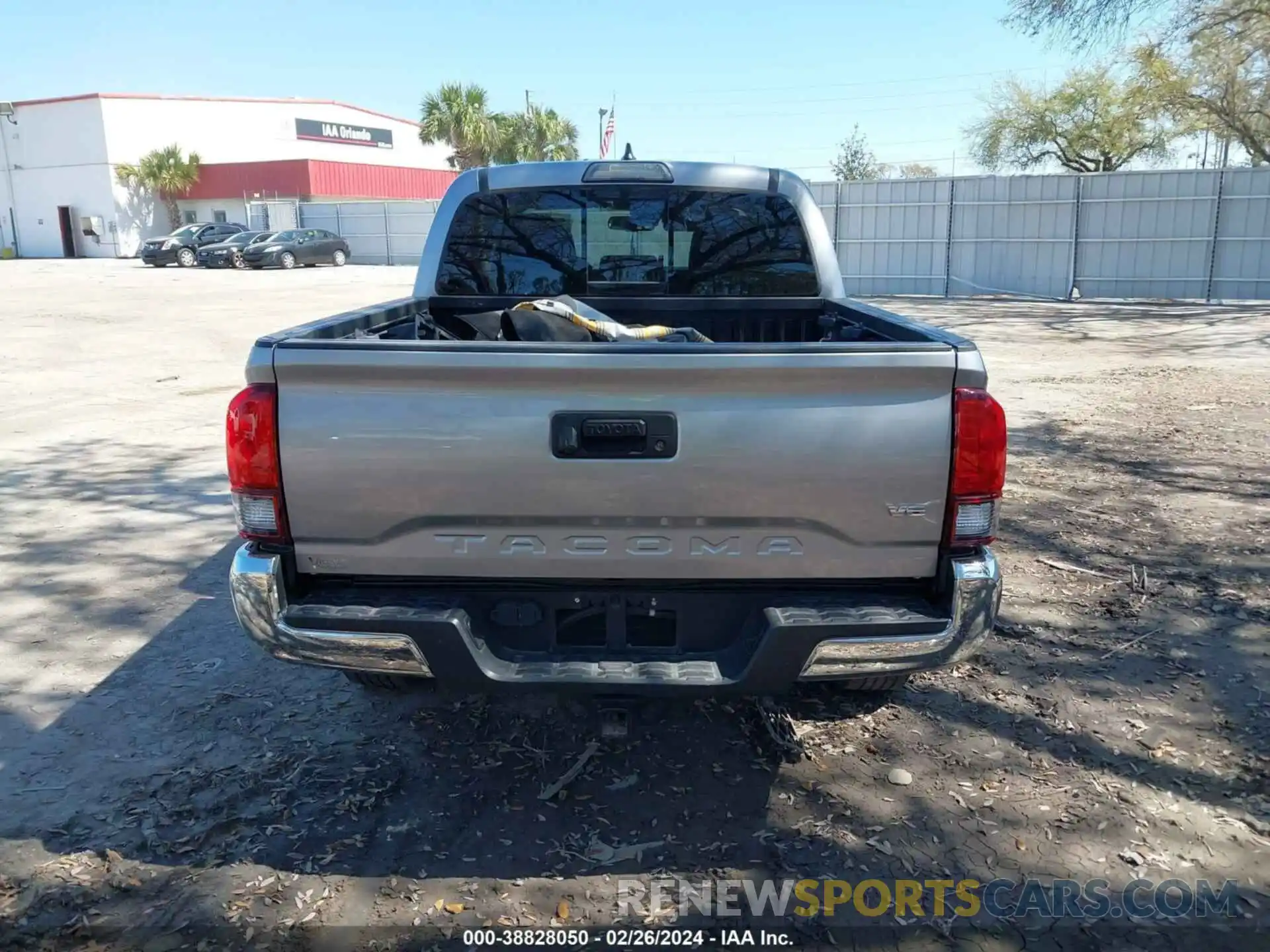 16 Photograph of a damaged car 3TMAZ5CN5KM111139 TOYOTA TACOMA 2019