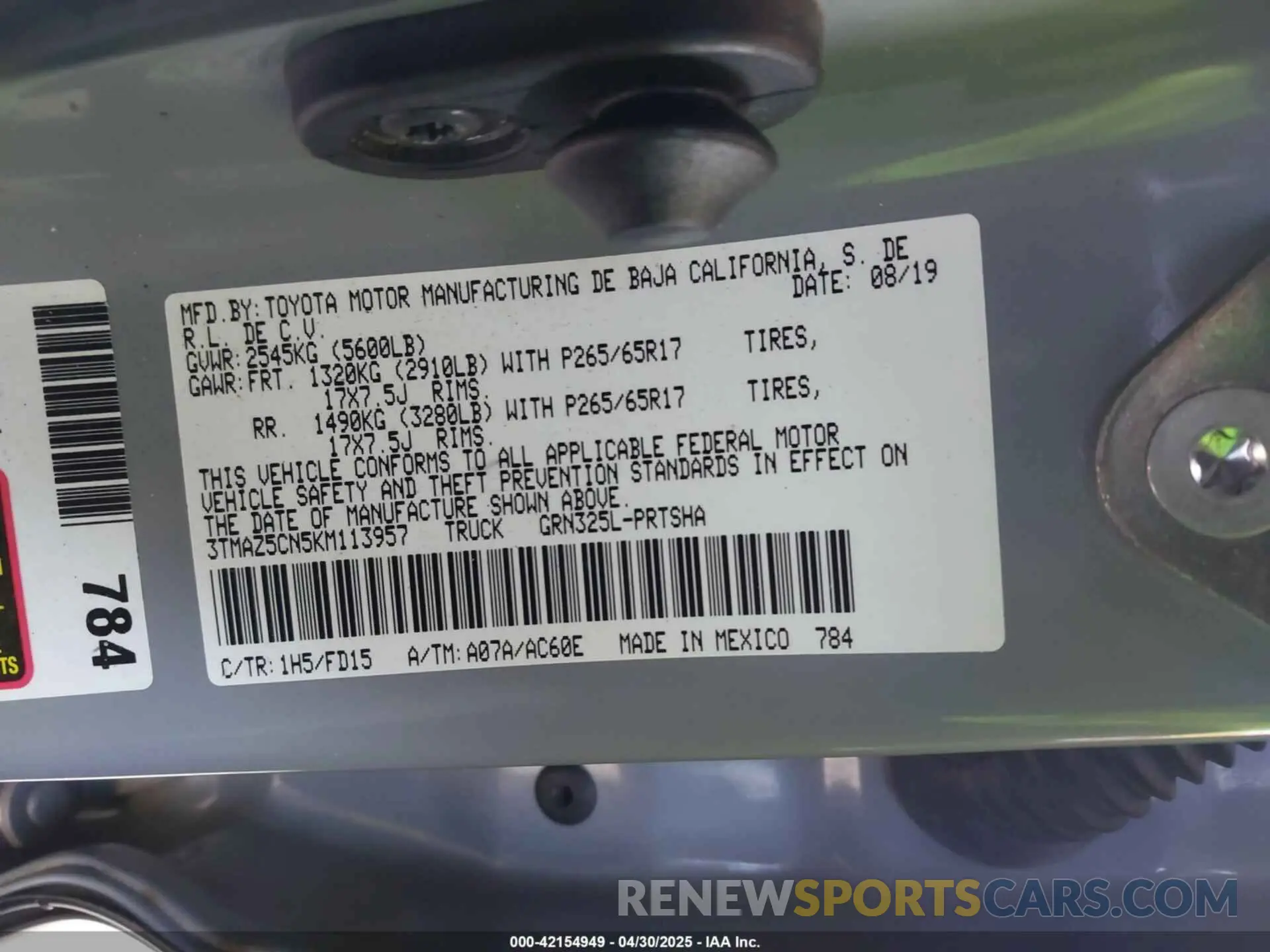 9 Photograph of a damaged car 3TMAZ5CN5KM113957 TOYOTA TACOMA 2019