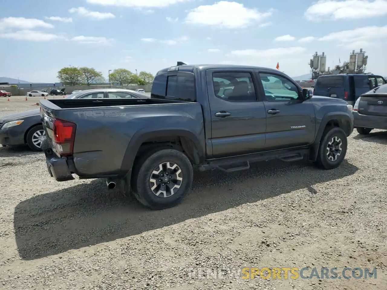 3 Photograph of a damaged car 3TMAZ5CN6KM086252 TOYOTA TACOMA 2019