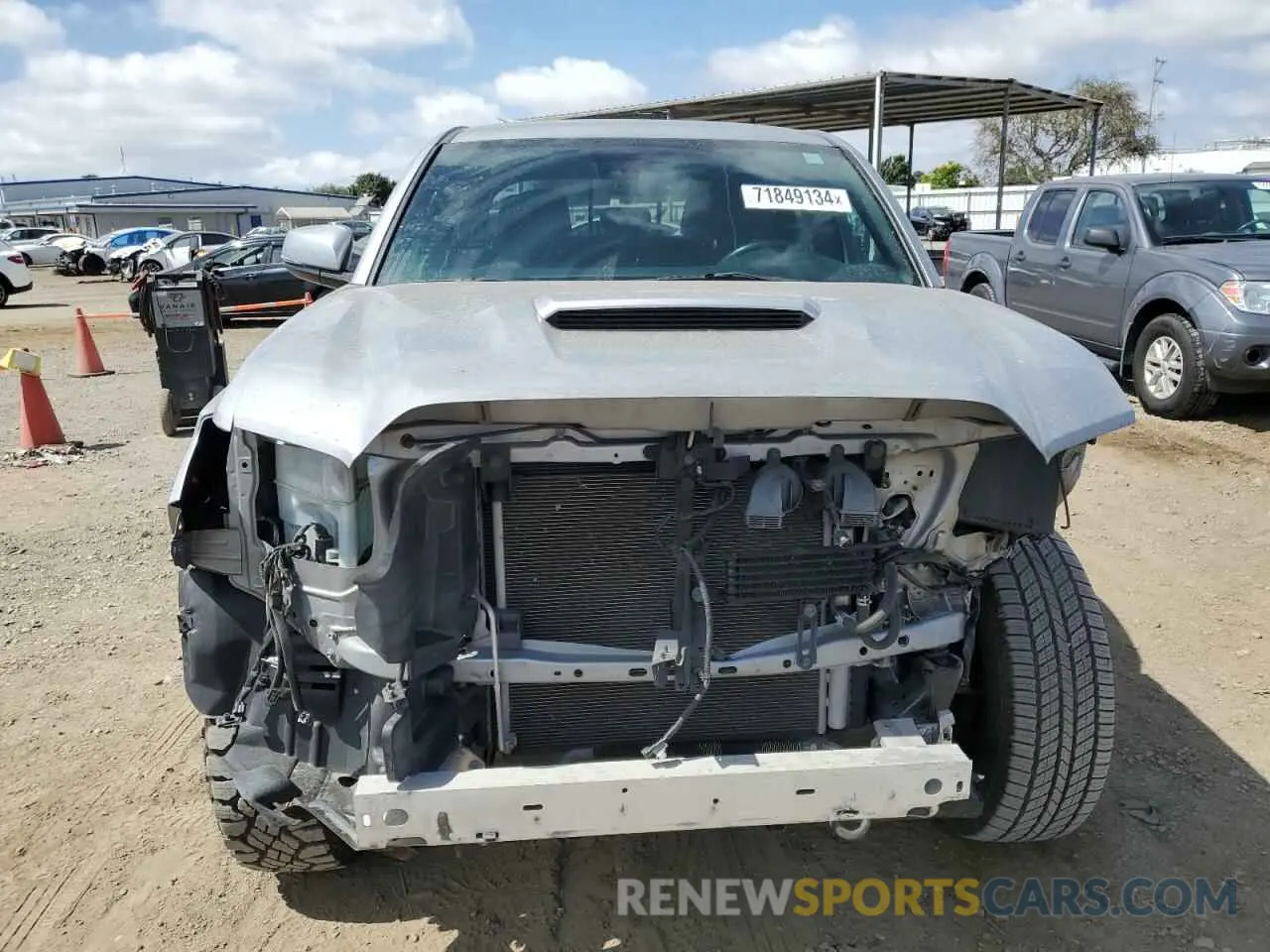 5 Photograph of a damaged car 3TMAZ5CN6KM089801 TOYOTA TACOMA 2019