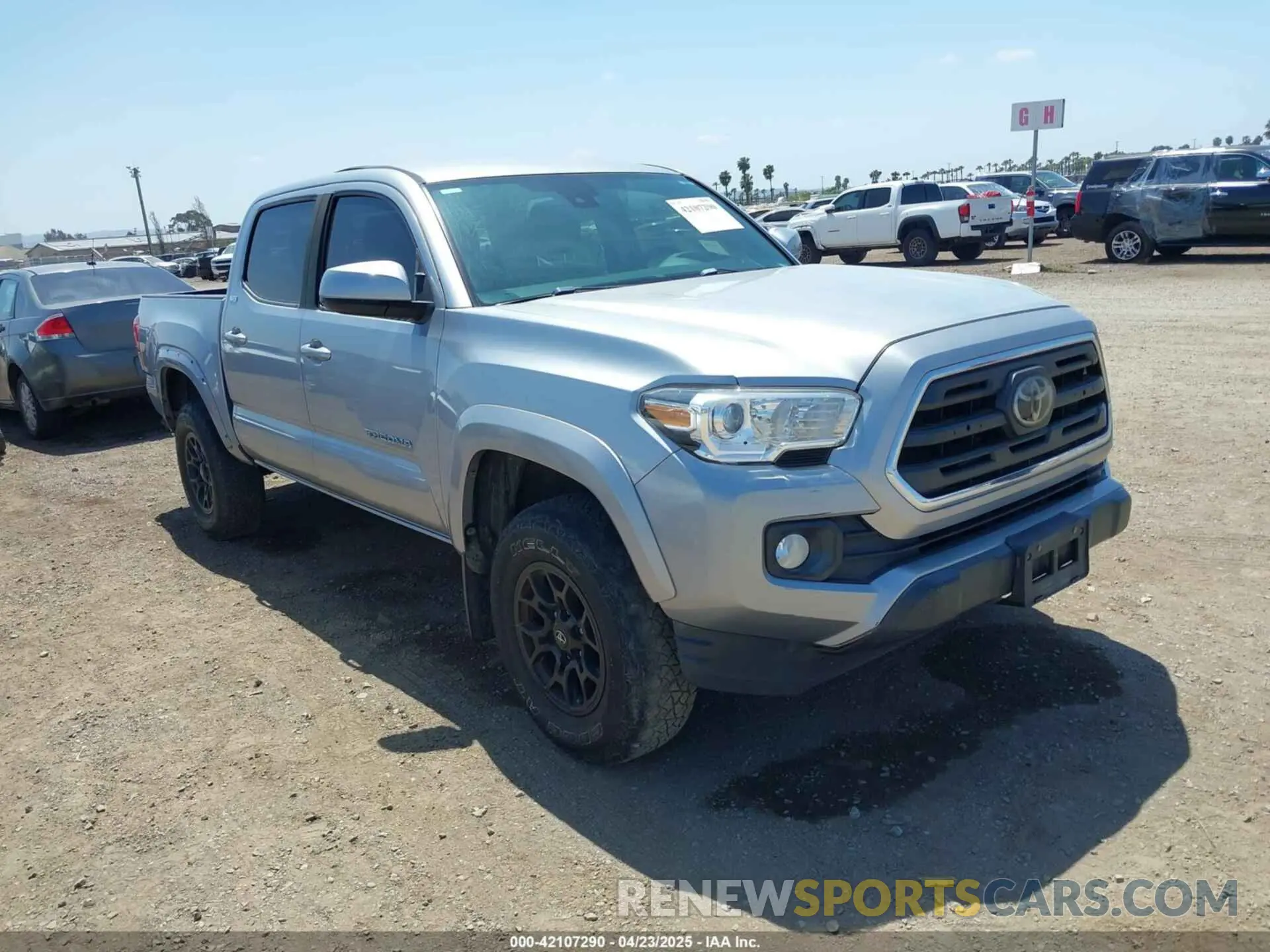 1 Photograph of a damaged car 3TMAZ5CN6KM096702 TOYOTA TACOMA 2019