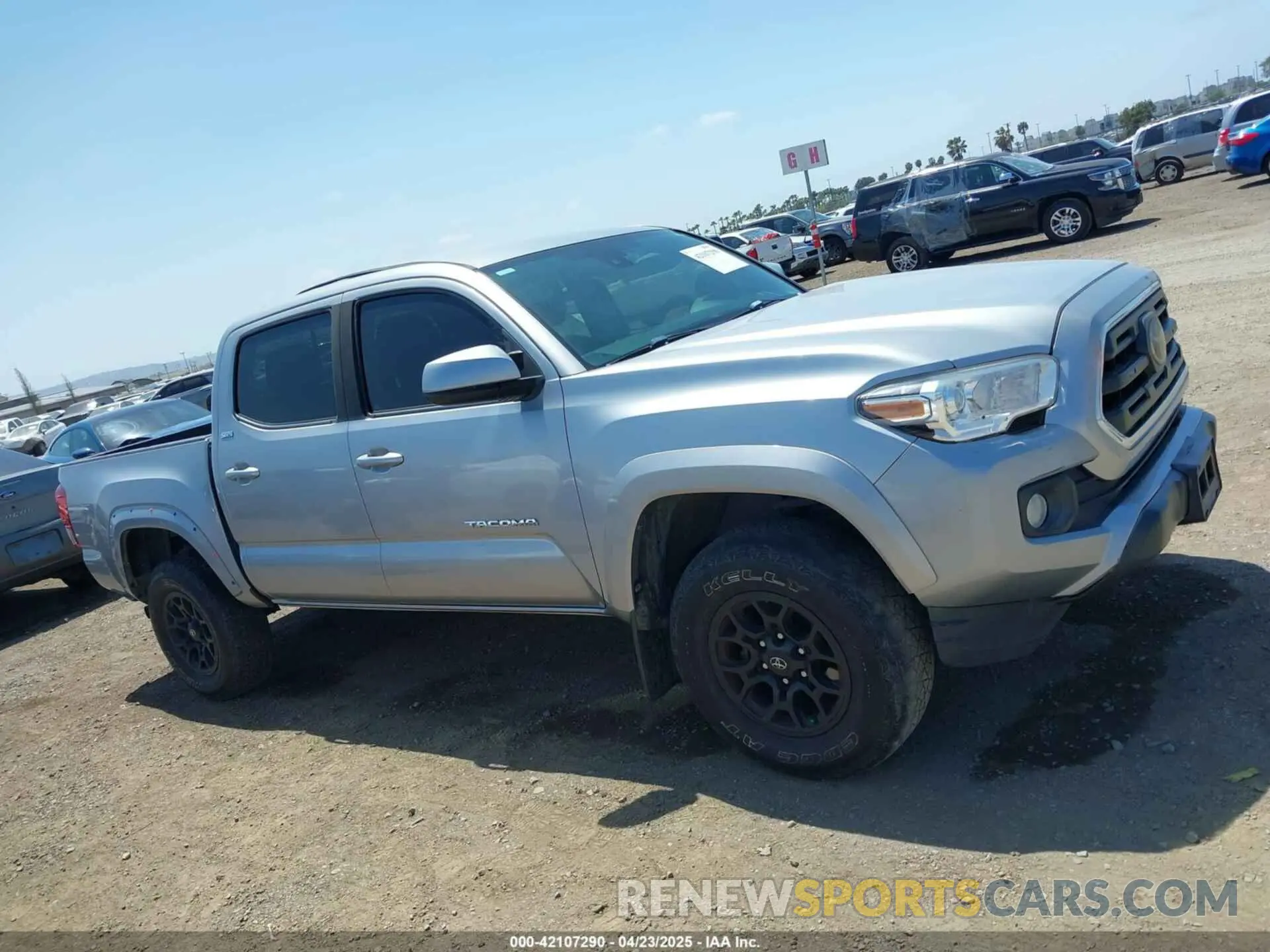 14 Photograph of a damaged car 3TMAZ5CN6KM096702 TOYOTA TACOMA 2019