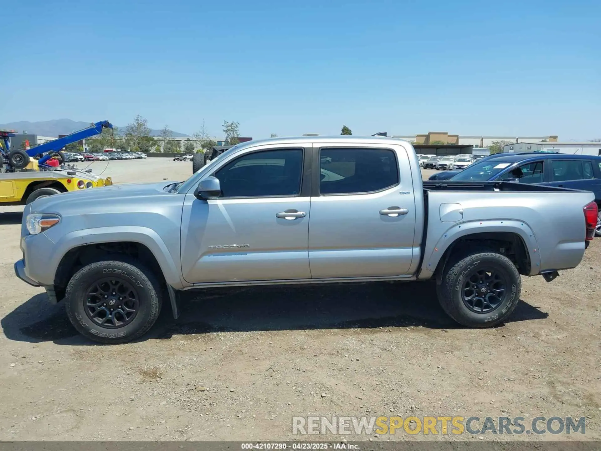 15 Photograph of a damaged car 3TMAZ5CN6KM096702 TOYOTA TACOMA 2019