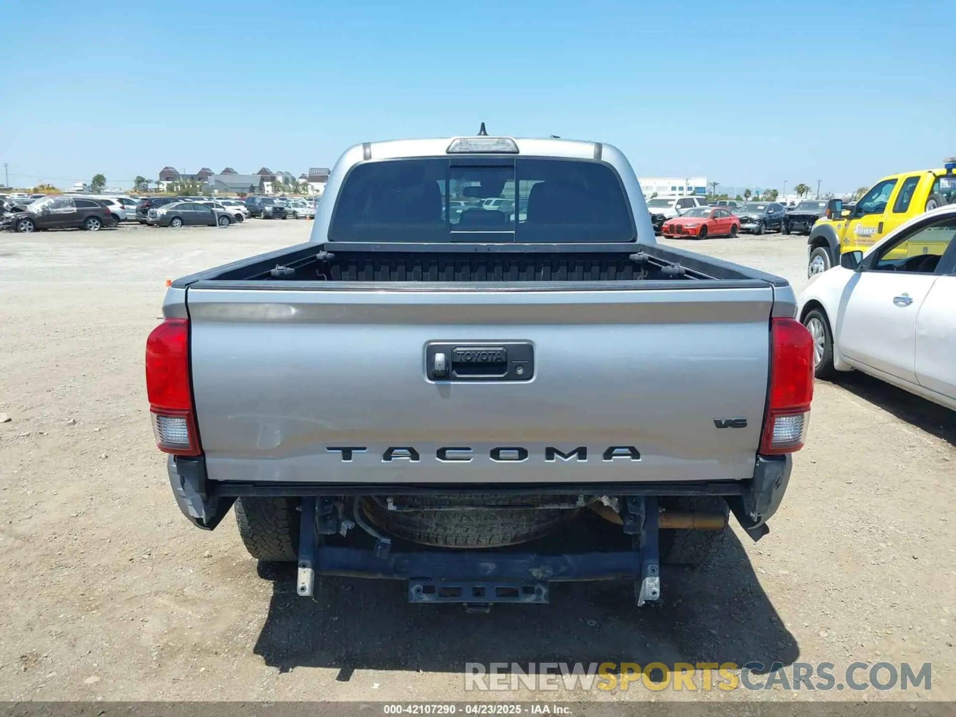 17 Photograph of a damaged car 3TMAZ5CN6KM096702 TOYOTA TACOMA 2019
