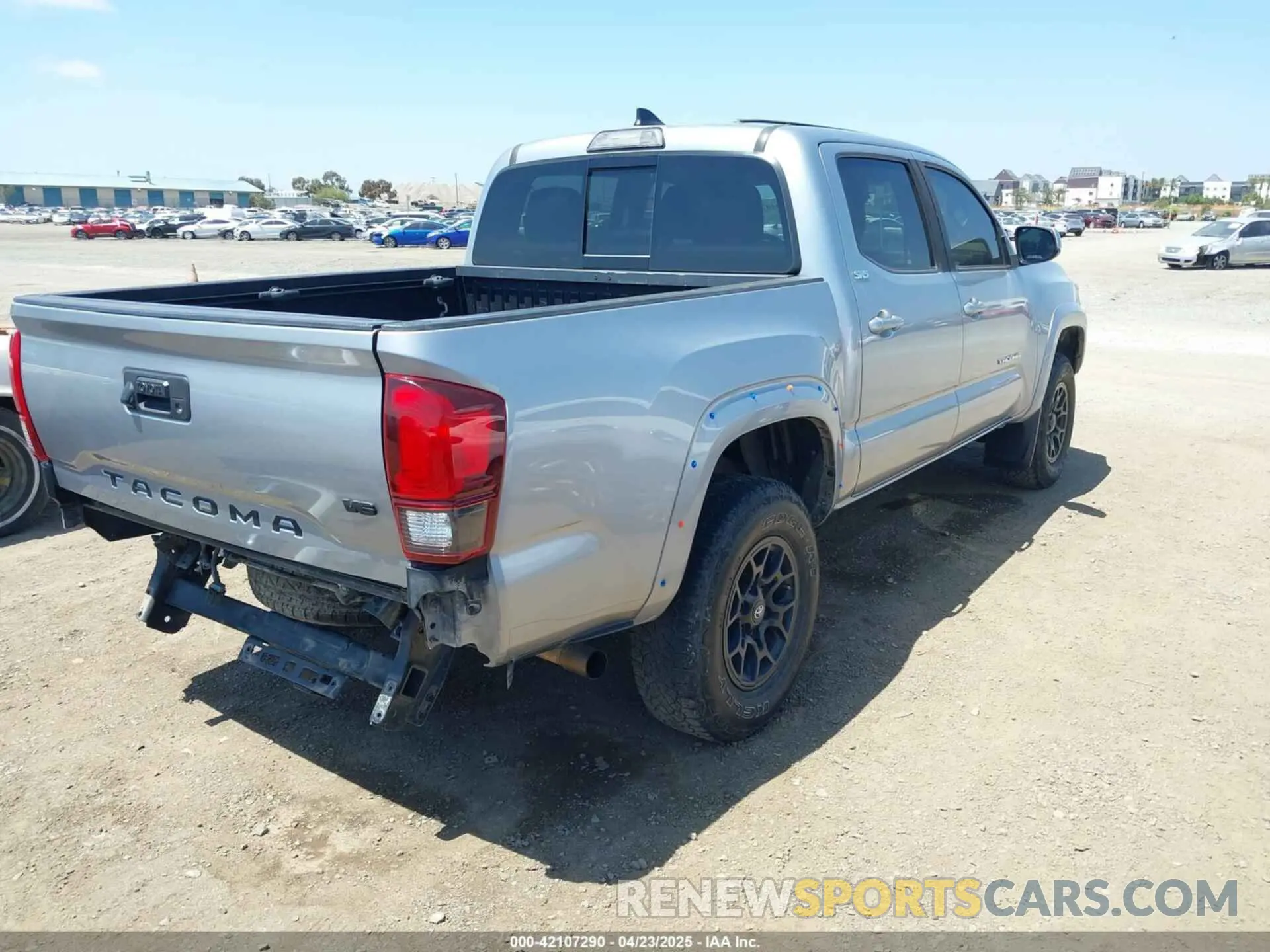 4 Photograph of a damaged car 3TMAZ5CN6KM096702 TOYOTA TACOMA 2019