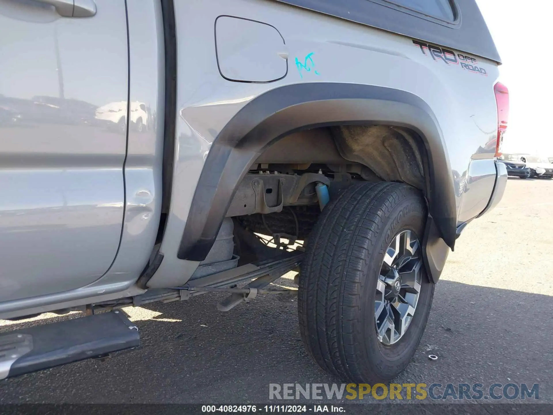 6 Photograph of a damaged car 3TMAZ5CN6KM101395 TOYOTA TACOMA 2019