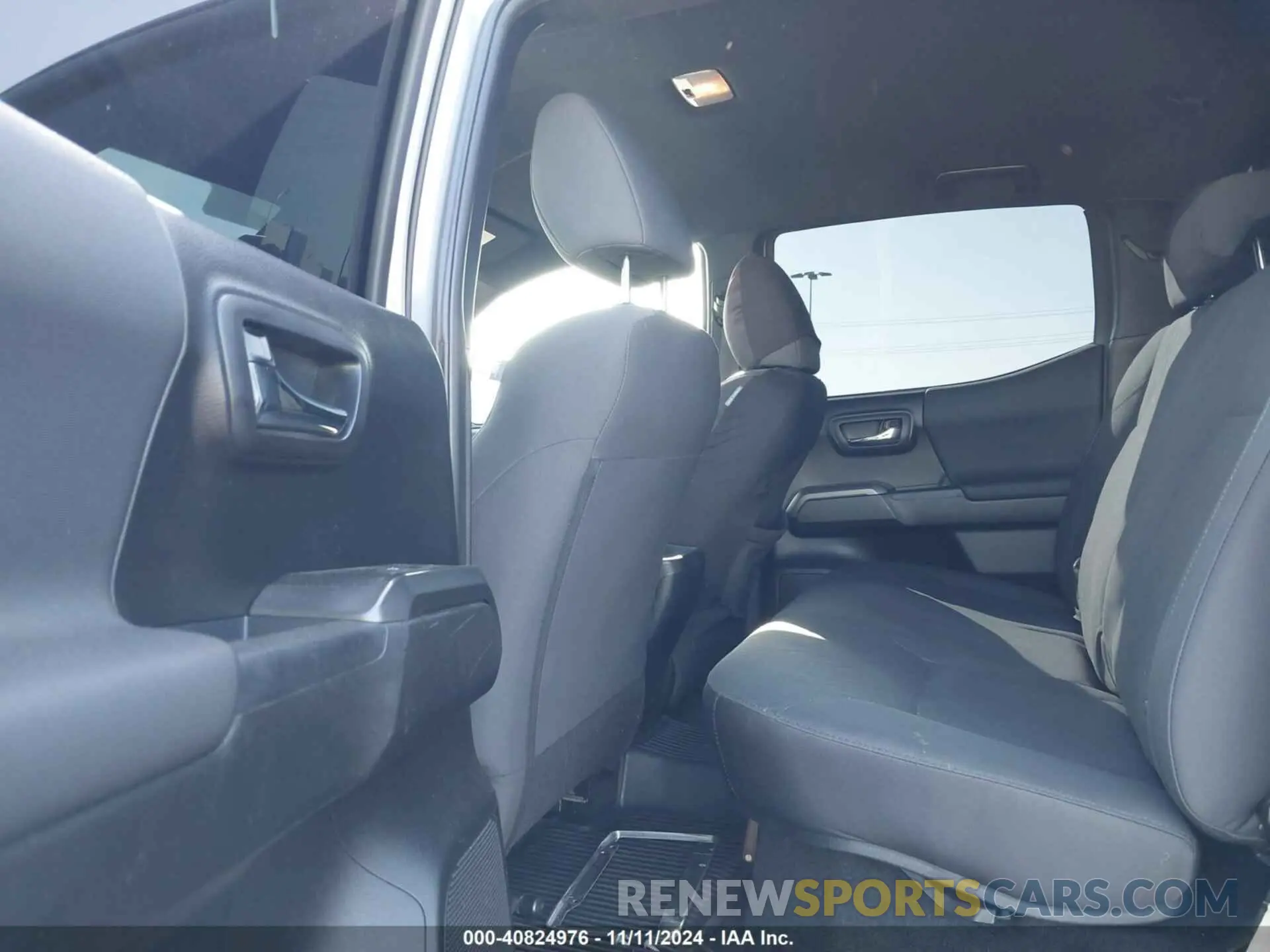 8 Photograph of a damaged car 3TMAZ5CN6KM101395 TOYOTA TACOMA 2019